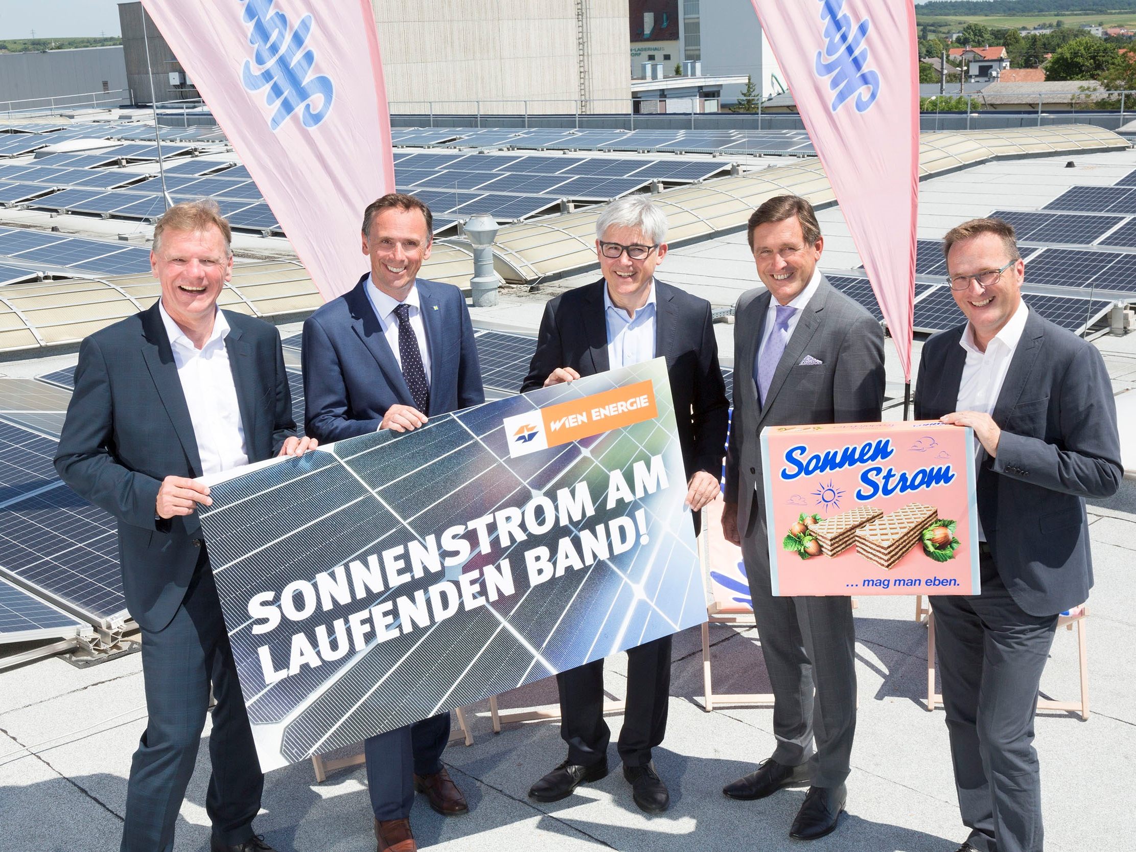 Am Manner-Standort Wolkersdorf gibt es ab sofort Sonnenstrom am laufenden Band. Am Manner-Standort Wolkersdorf gibt es ab sofort Sonnenstrom am laufenden Band.