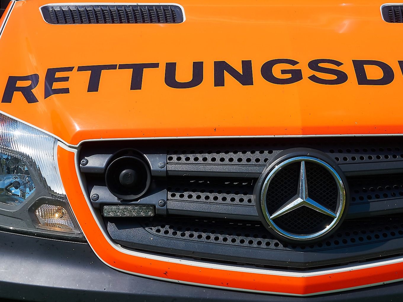 Vier Personen mussten mit Verletzungen ins Krankenhaus gebracht werden.
