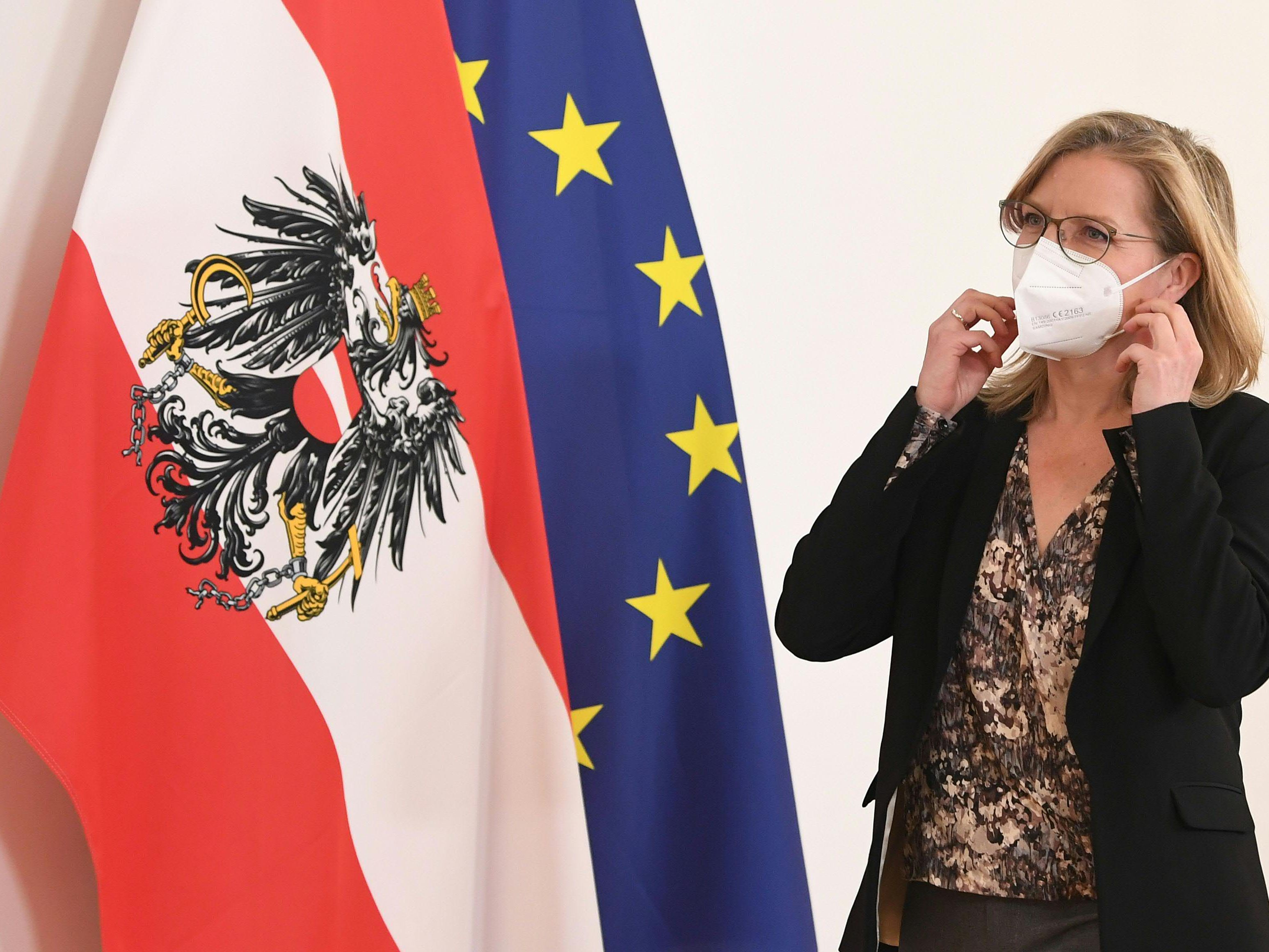 Verkehrsministerin Gewessler und das Bundesland Kärnten wurden sich einig. Verkehrsministerin Gewessler und das Bundesland Kärnten wurden sich einig.