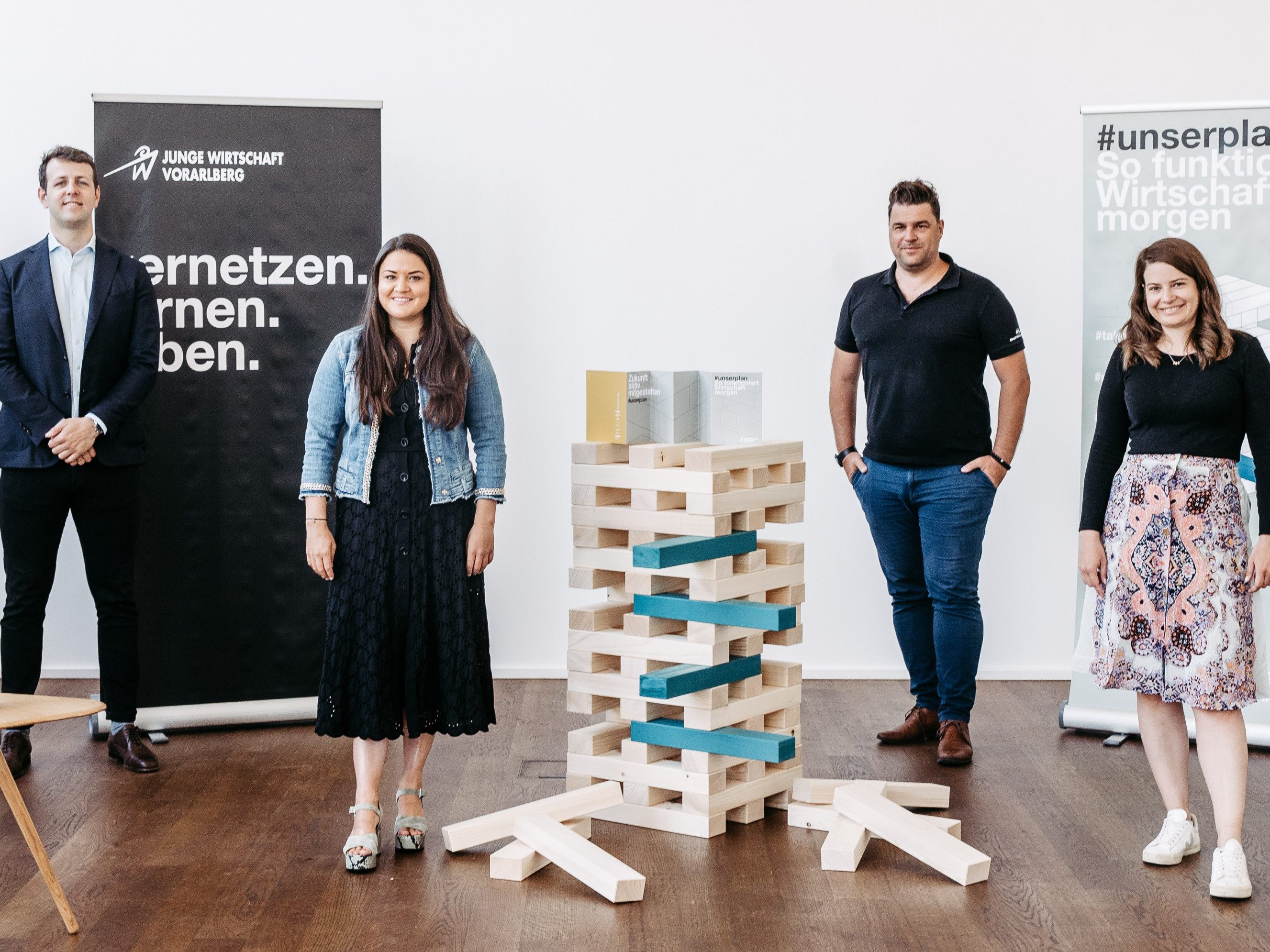 Die Junge Wirtschaft Vorarlberg entwickelte #unserplan gemeinsam mit der Universität St. Gallen. Die Junge Wirtschaft Vorarlberg entwickelte #unserplan gemeinsam mit der Universität St. Gallen.