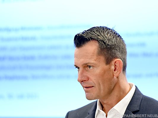 Mückstein: Gute Sicherheitsstandards, aber Einhaltung im Einzelfall unklar