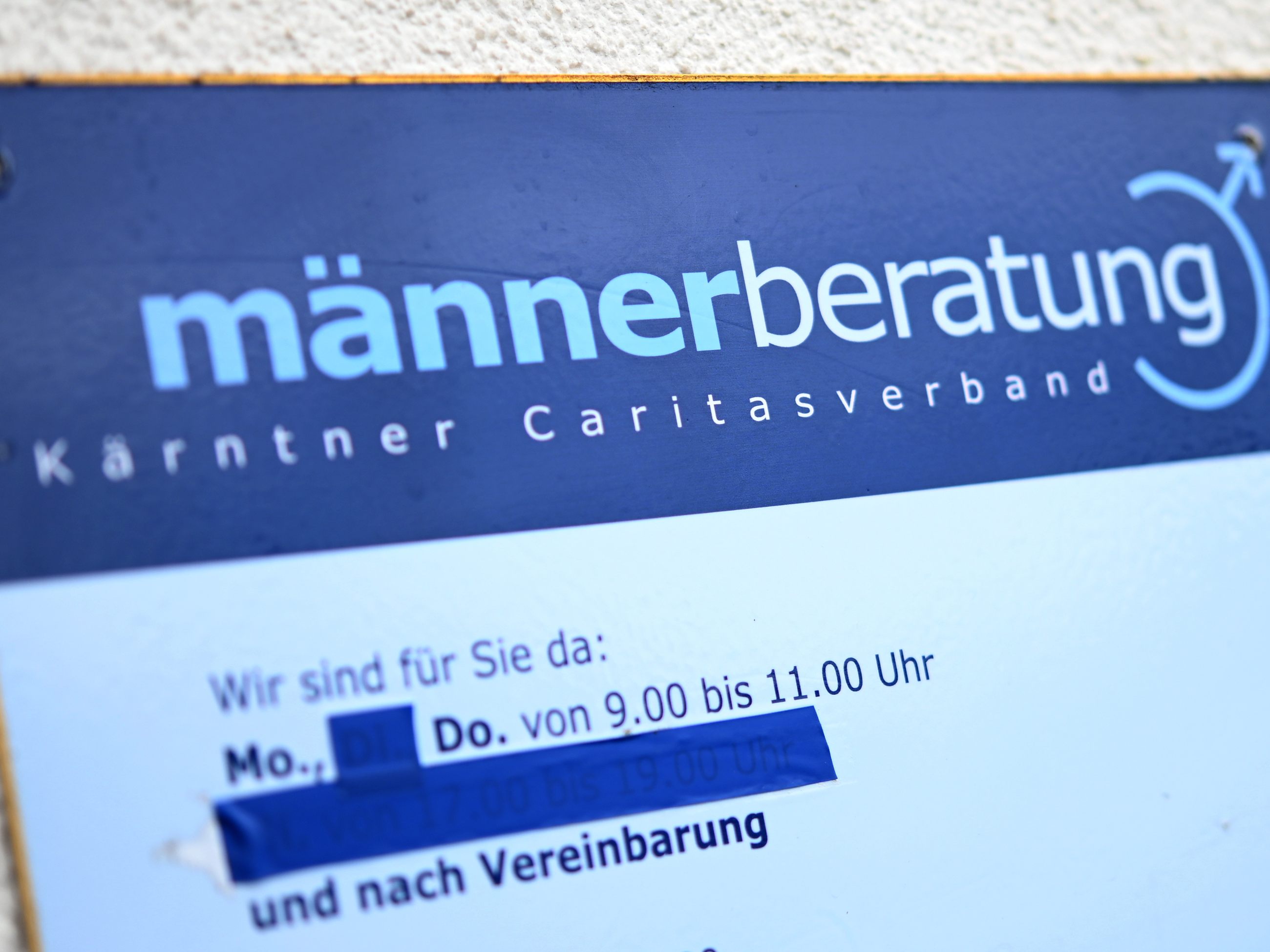 In der Arbeit mit männlichen Tätern würde gealttätiges Verhalten oft außen vor gelassen, so die Expertin.