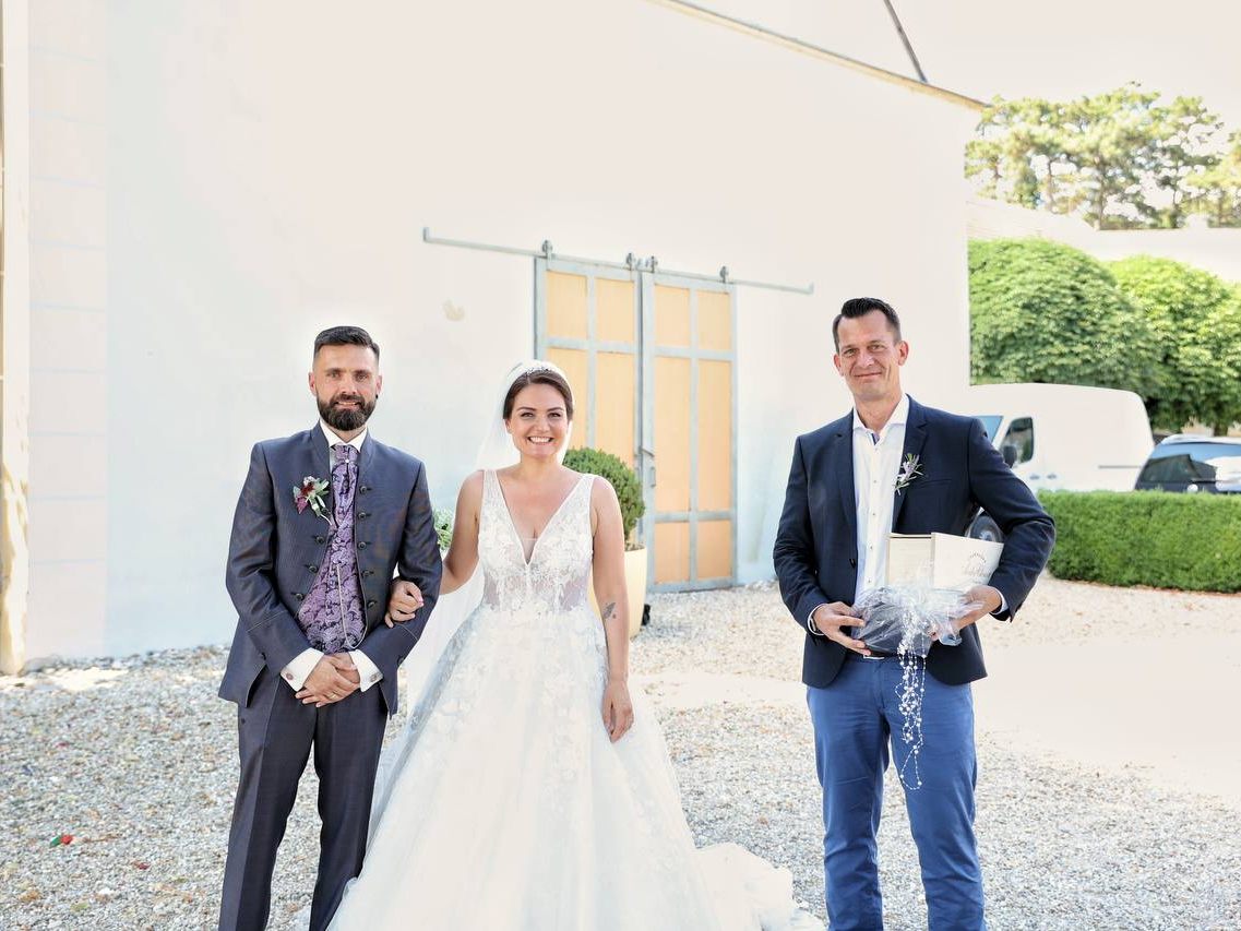 Gesundheitsminister Mückstein wurde zur Hochzeit von Monika und Andreas eingeladen.