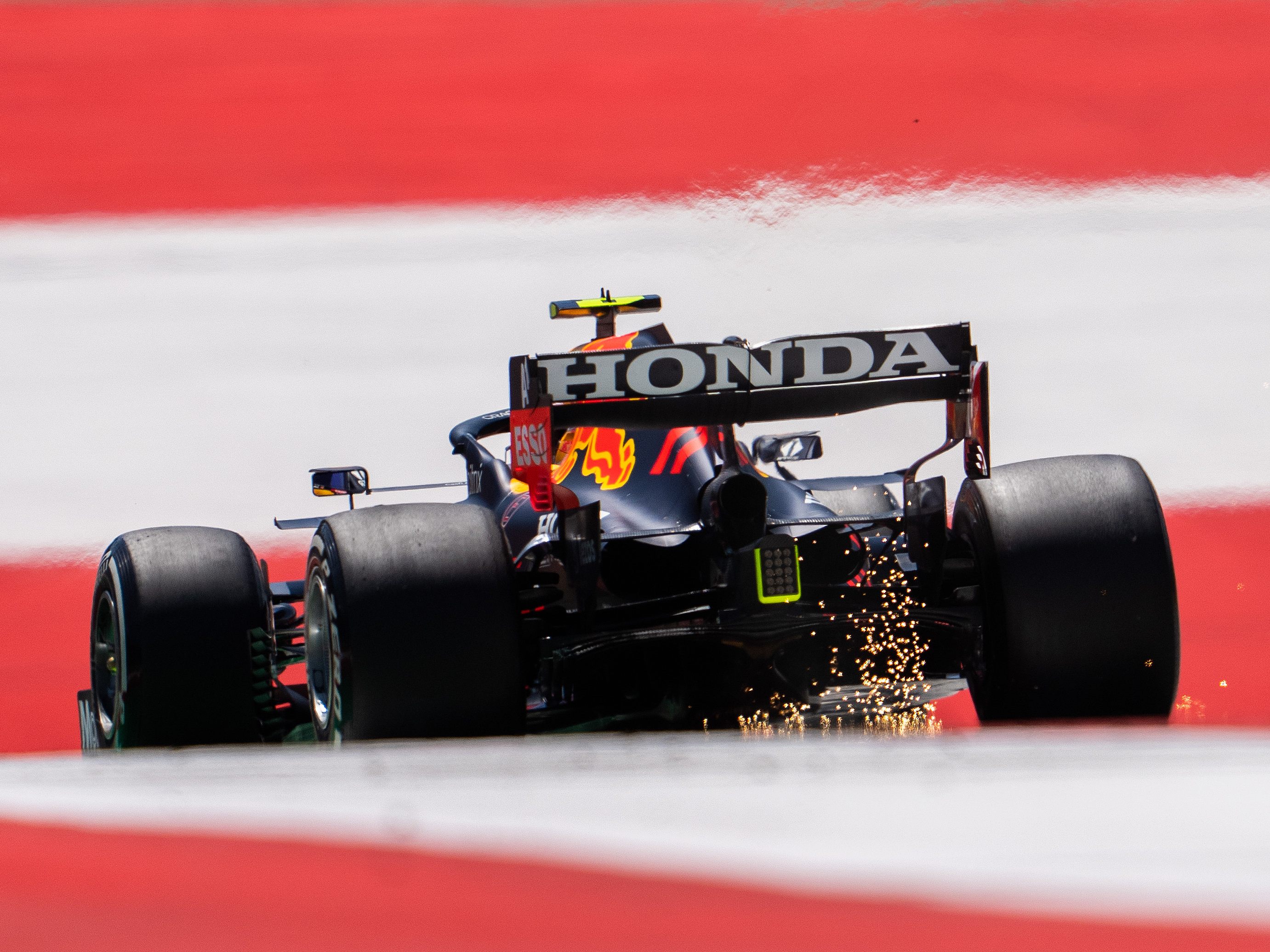 Die Formel-1-Boliden starten an diesem Wochenende noch einmal in Österreich. Die Formel-1-Boliden starten an diesem Wochenende noch einmal in Österreich.