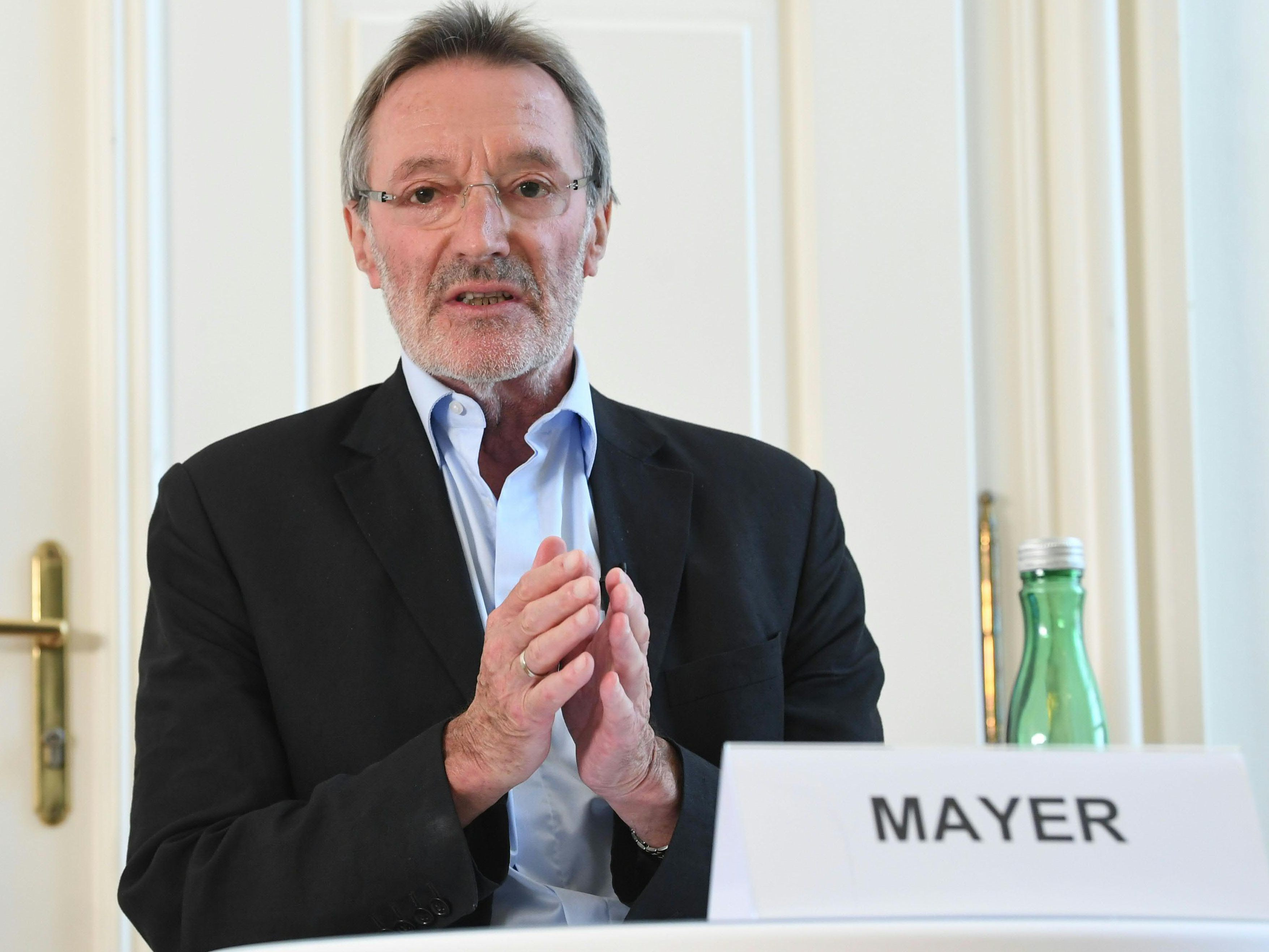 Heinz Mayer gab seine Meinung zum Vergleich von Sebastian Kurz preis. Heinz Mayer gab seine Meinung zum Vergleich von Sebastian Kurz preis.