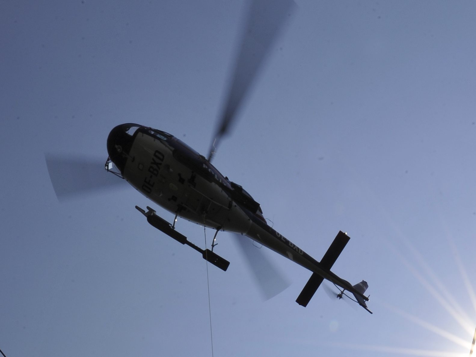 Ein Polizeihubschrauber war im Einsatz.