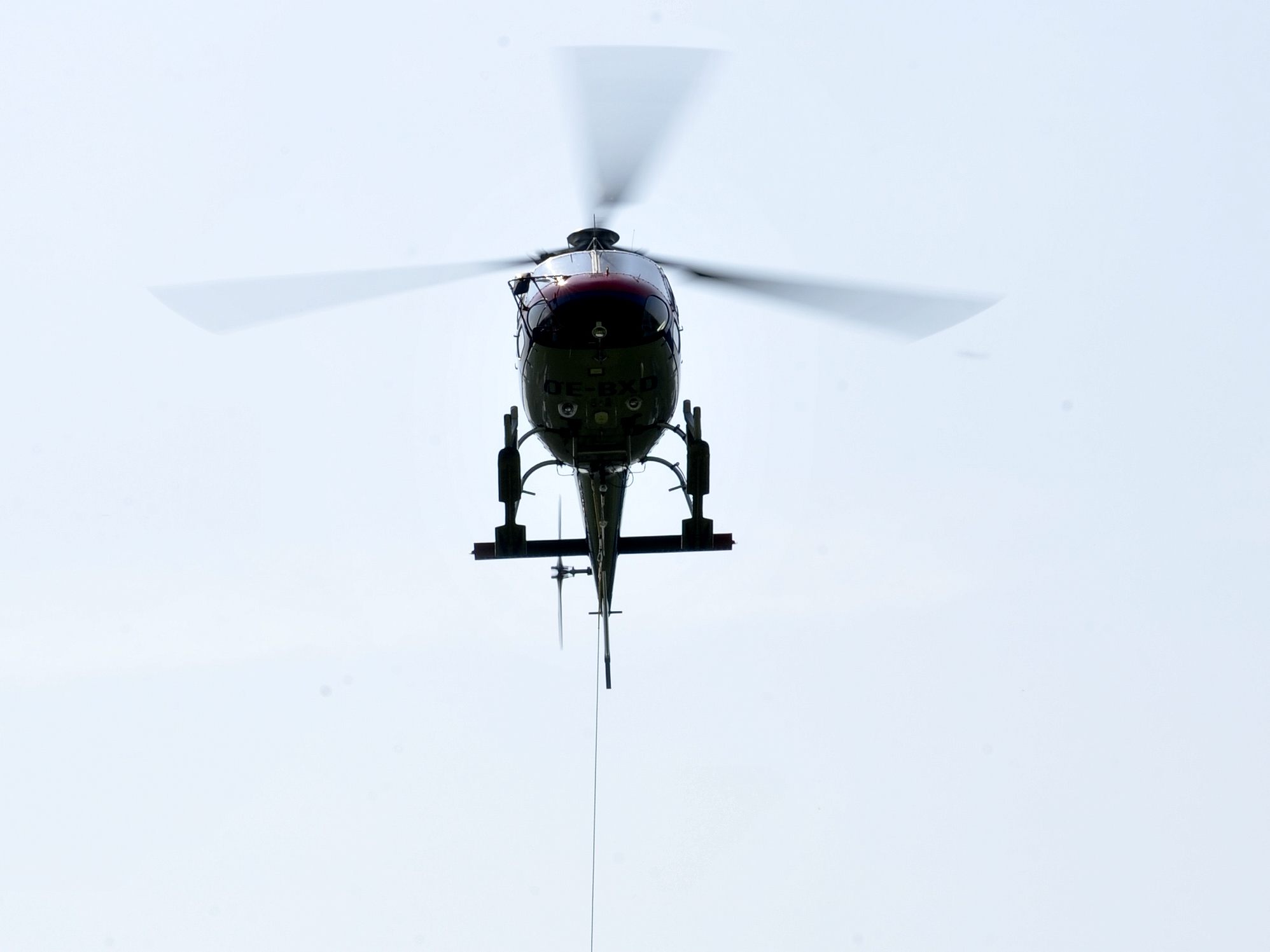 Ein Helikopter soll im Pinzgau im Einsatz sein.