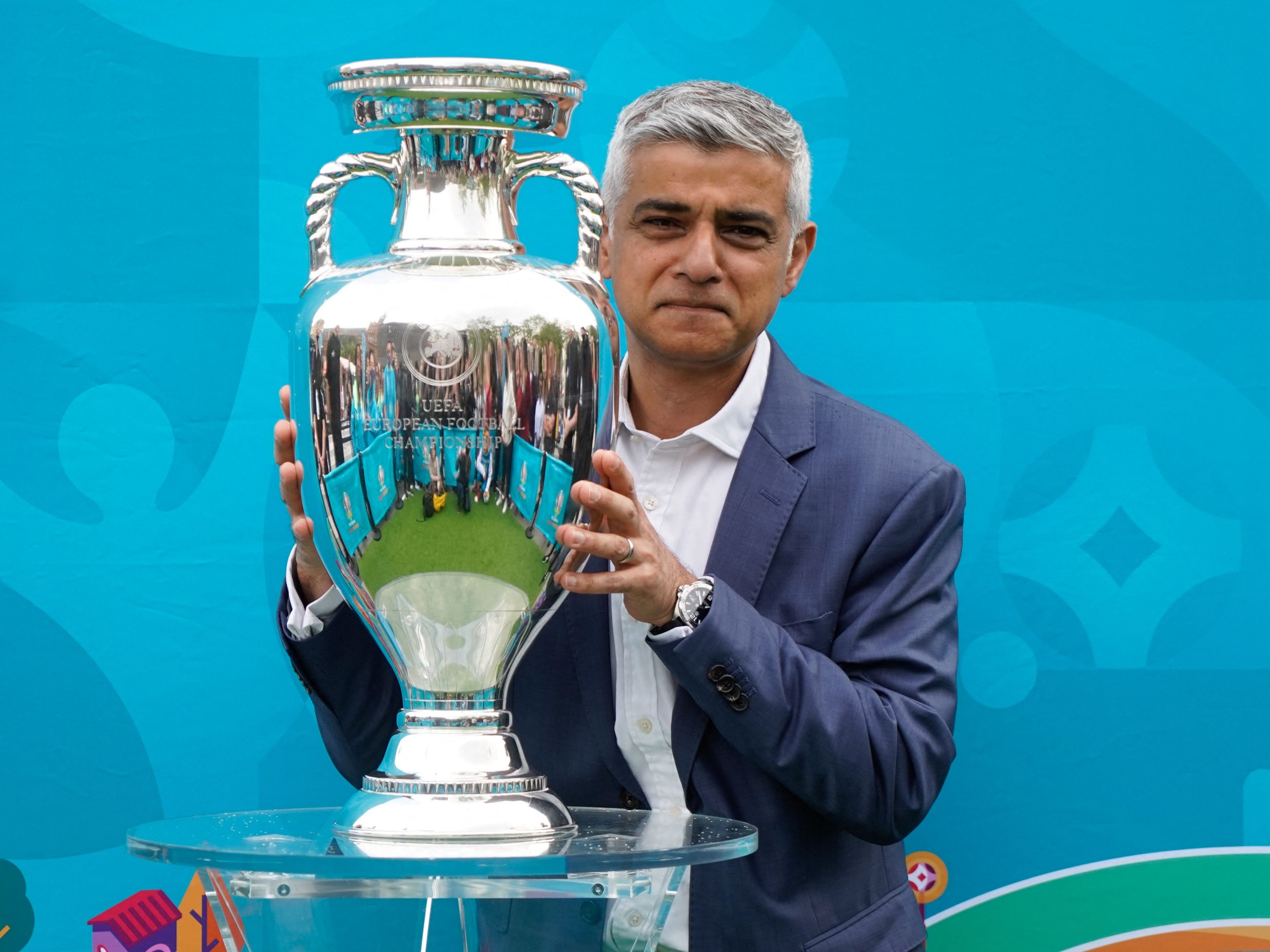 Londons Bürgermeister verlost EM-Finaltickets an Corona-Impfwillige.