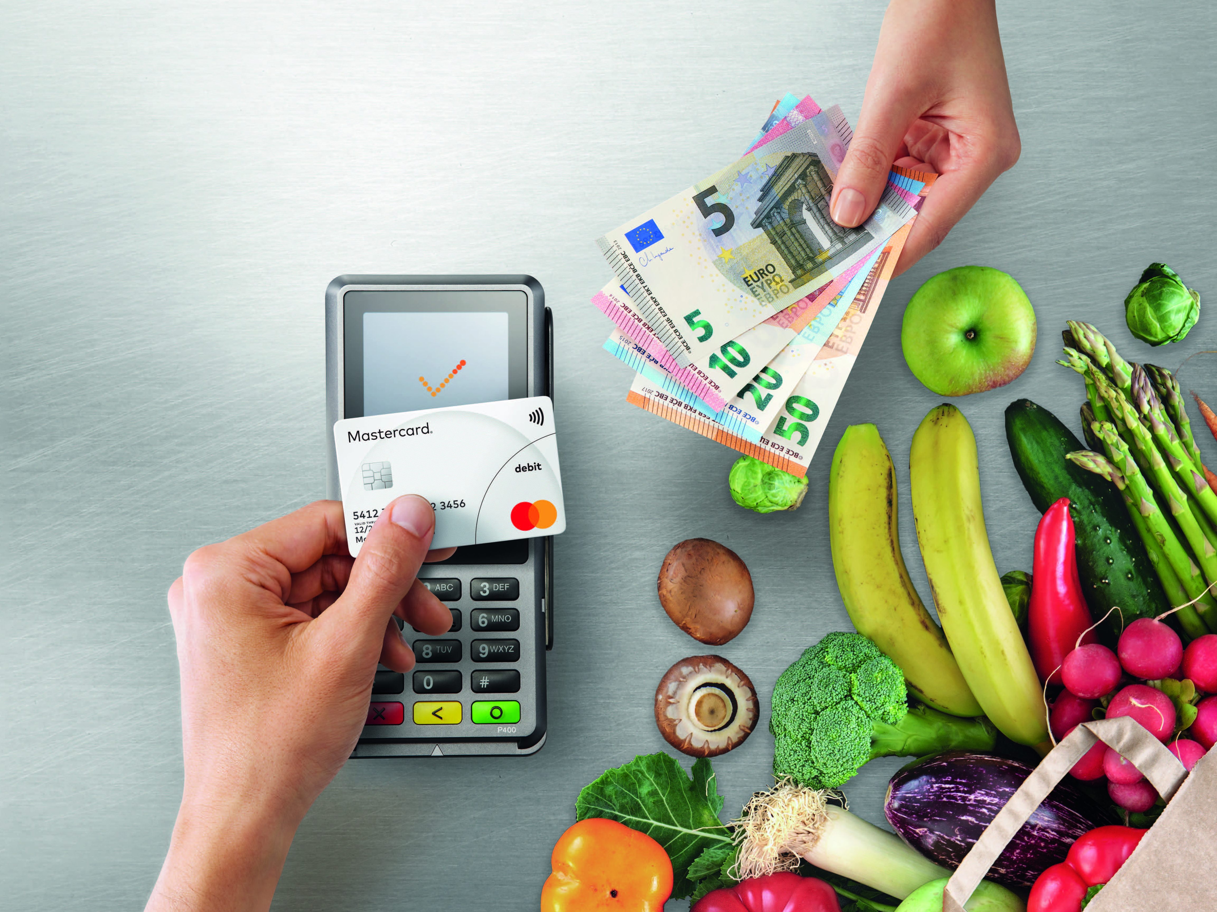 Beim Einkaufen kann man seit Ende letztem Jahres auch Geld abheben.