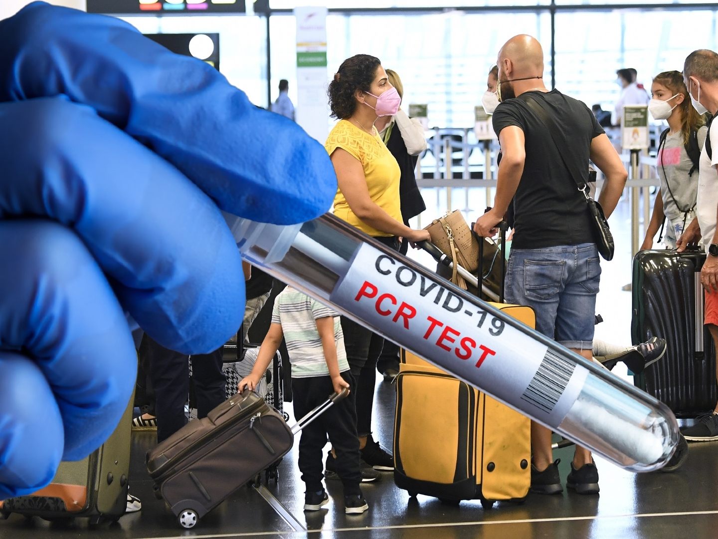 Für Reiserückkehrer aus Spanien, den Niederlanden und Zypern, die nicht geimpft sind, wird es demnächst verpflichtende PCR-Tests an den Flughäfen geben.