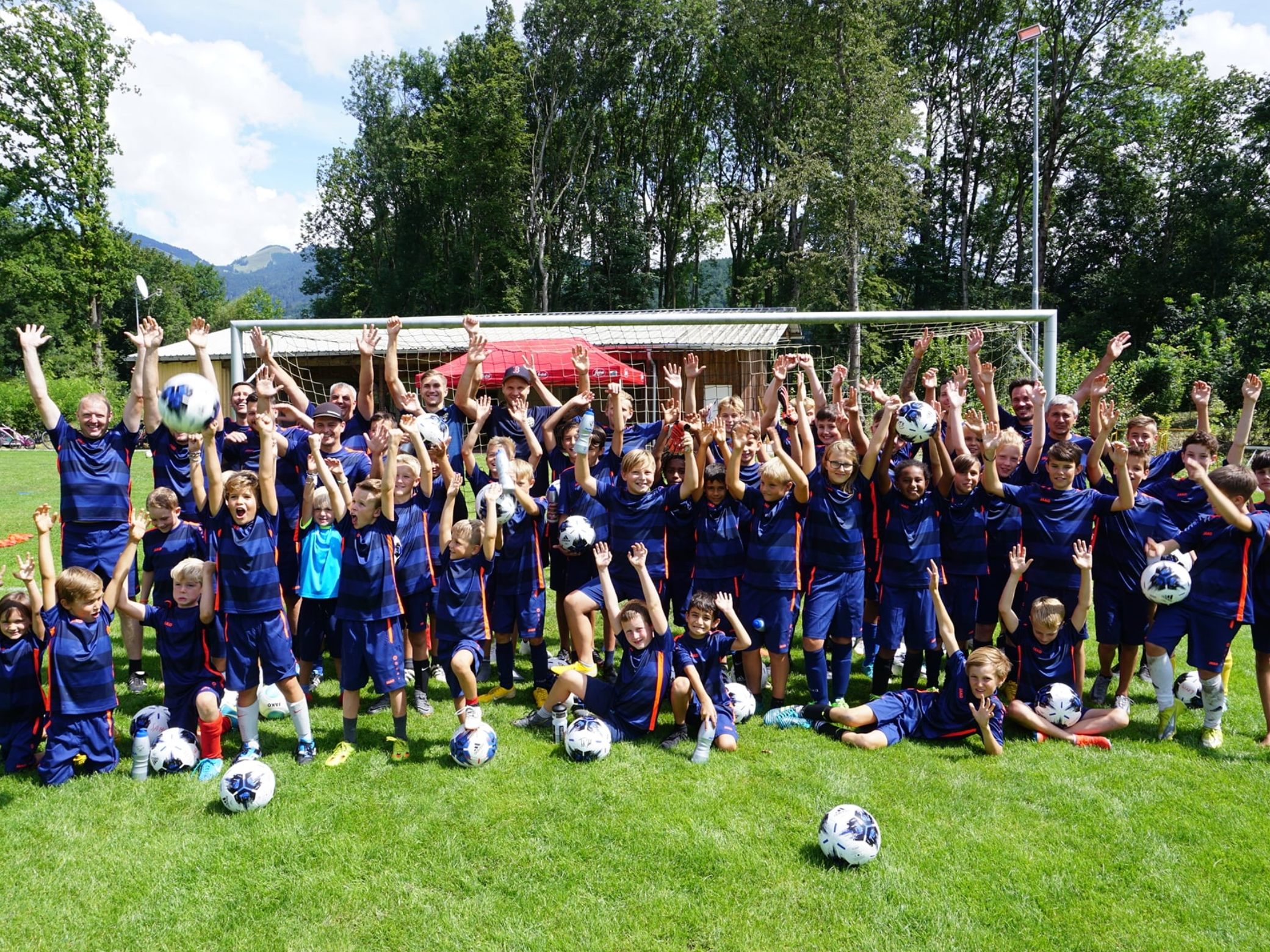 Bereits zum sechsten Mal findet in den Sommerferien das Fußballcamp des FC Weiler statt Bereits zum sechsten Mal findet in den Sommerferien das Fußballcamp des FC Weiler statt