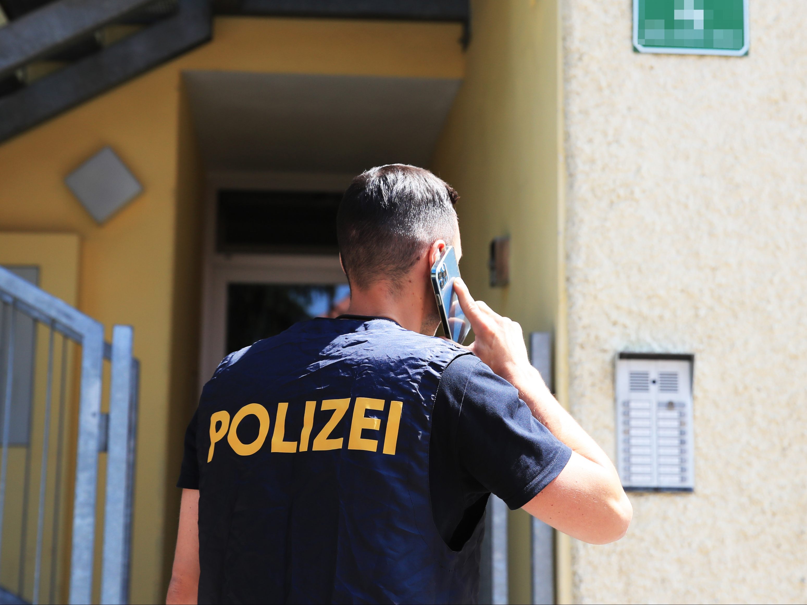 Die 17-Jährige wurde wohl gewürgt und erstochen.