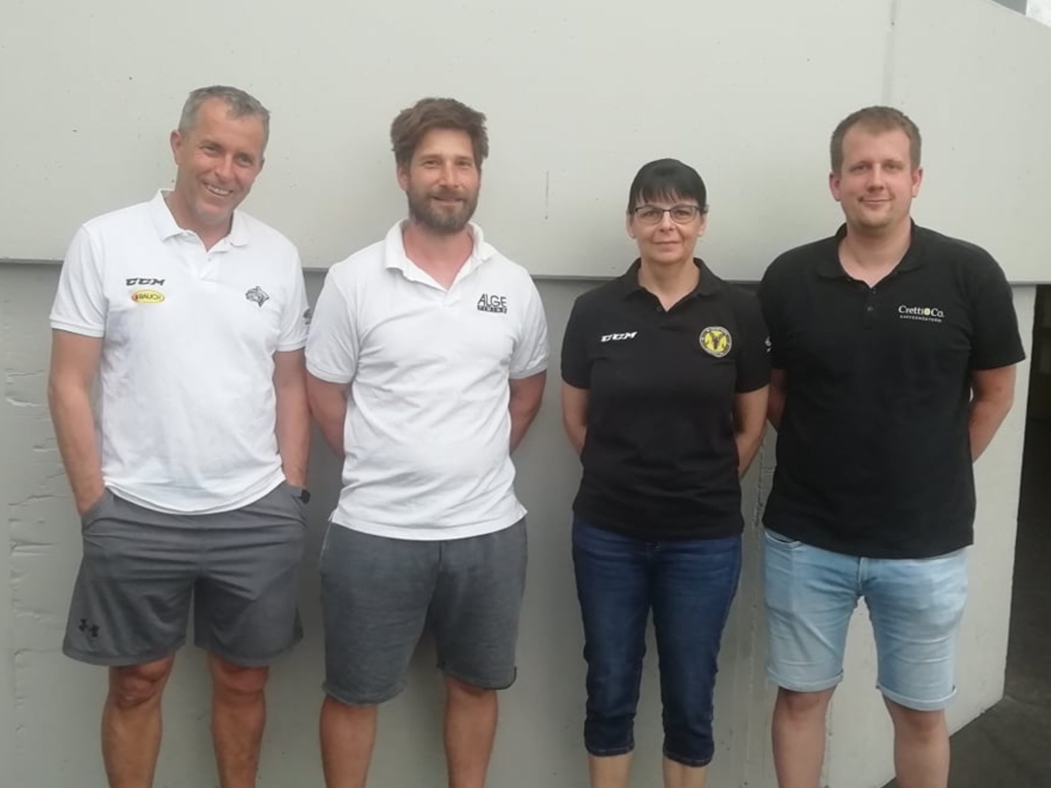Bulldogs Nachwuchskoordinator Daniel Göggel, HSC Nachwuchsleiter Daniel Fekete, HSC Nachwuchskoordinatorin Barbara Vonach und SC Rheintal Sportchef Fabian von Allmen besiegelten die neue Nachwuchskooperation Bulldogs Nachwuchskoordinator Daniel Göggel, HSC Nachwuchsleiter Daniel Fekete, HSC Nachwuchskoordinatorin Barbara Vonach und SC Rheintal Sportchef Fabian von Allmen besiegelten die neue Nachwuchskooperation