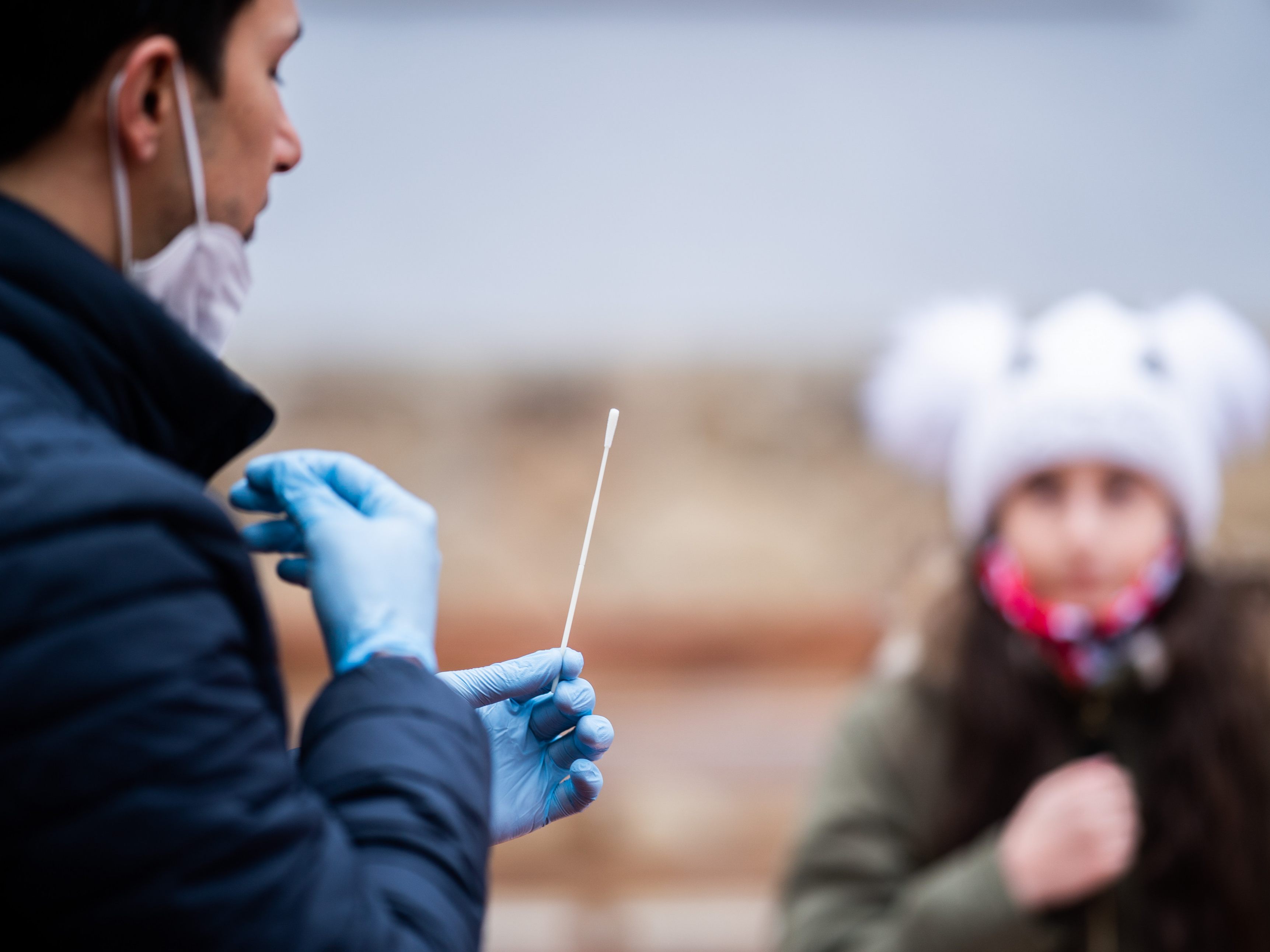 Geimpfte Schüler ersparen sich den Coronatest. Geimpfte Schüler ersparen sich den Coronatest.