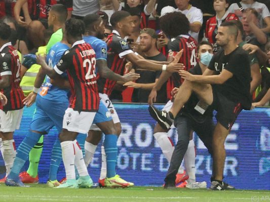 Tumulte mit Fans im Stadion von Nizza