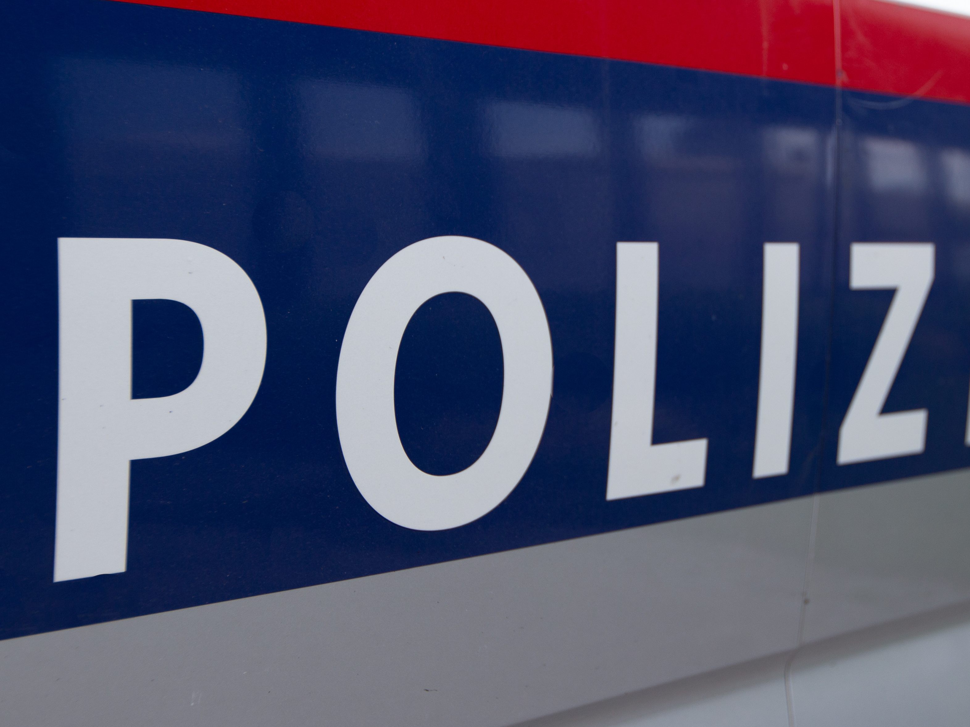Ein Polizeihubschrauber war im Zuge der Suchaktion ebenfalls aktiv gewesen. Ein Polizeihubschrauber war im Zuge der Suchaktion ebenfalls aktiv gewesen.