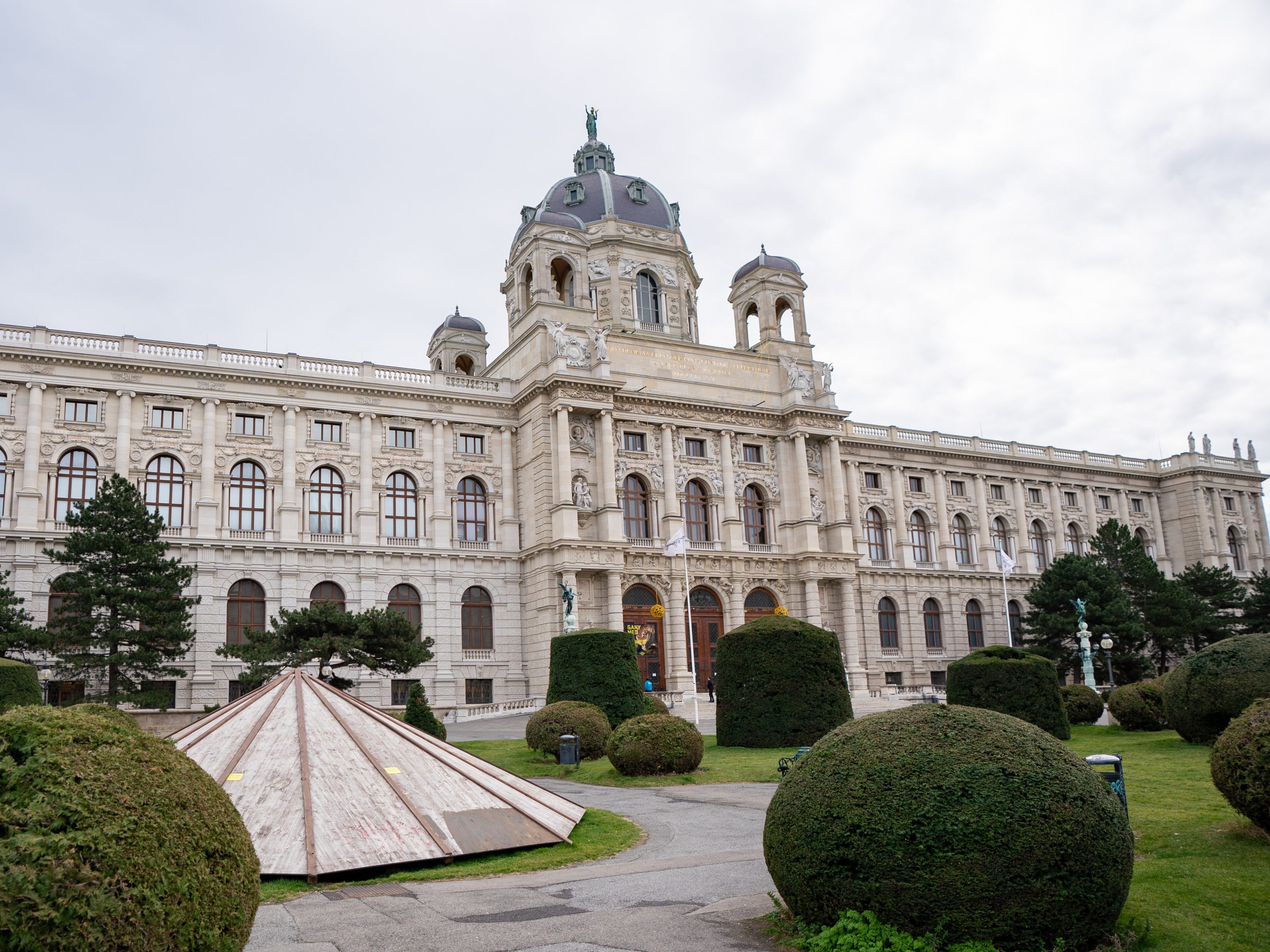 Neuigkeiten gibt es zum Besucher-Minus bei Museen.