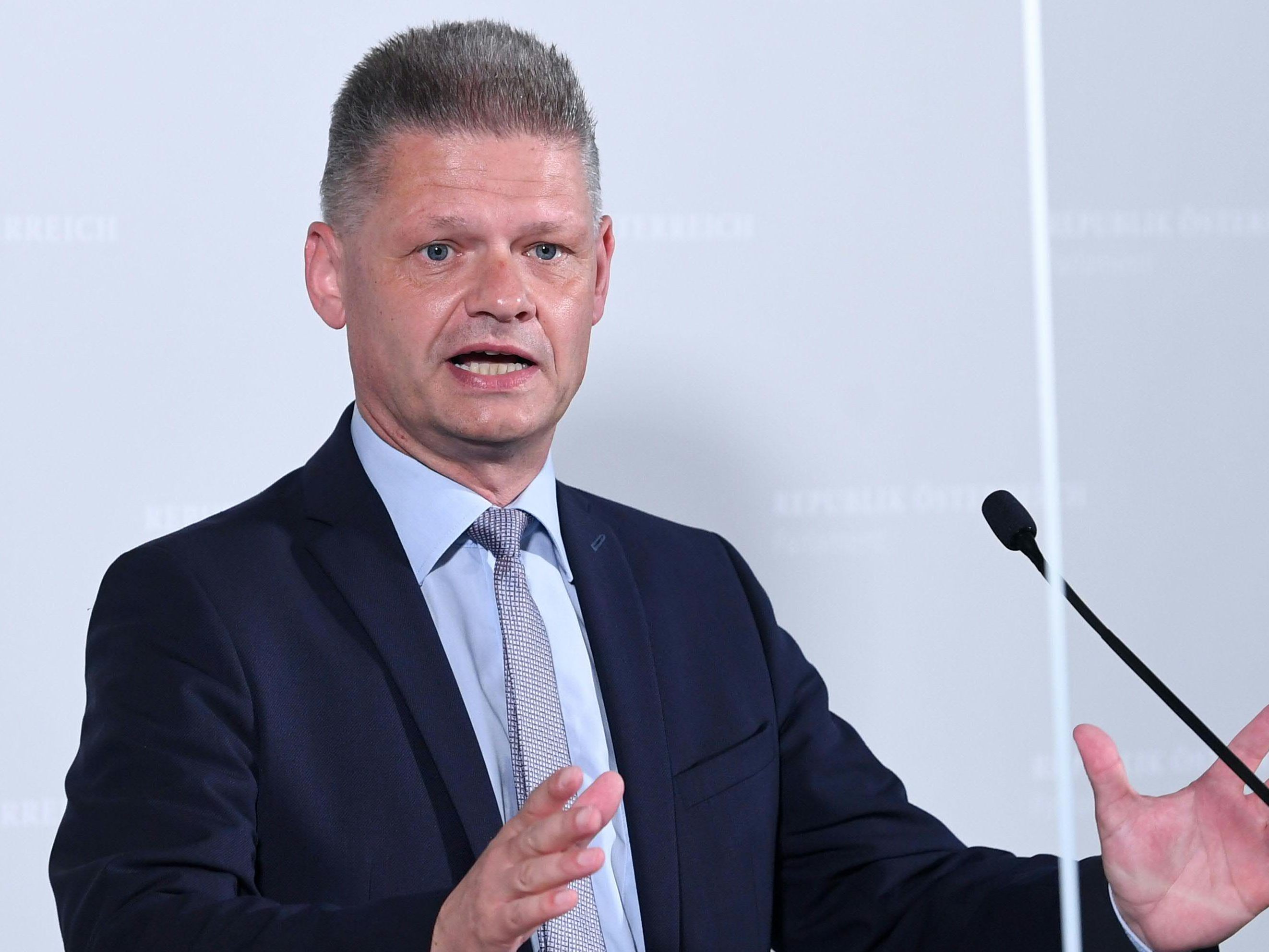 Ungewöhnliche Klage gegen Andreas Hanger.