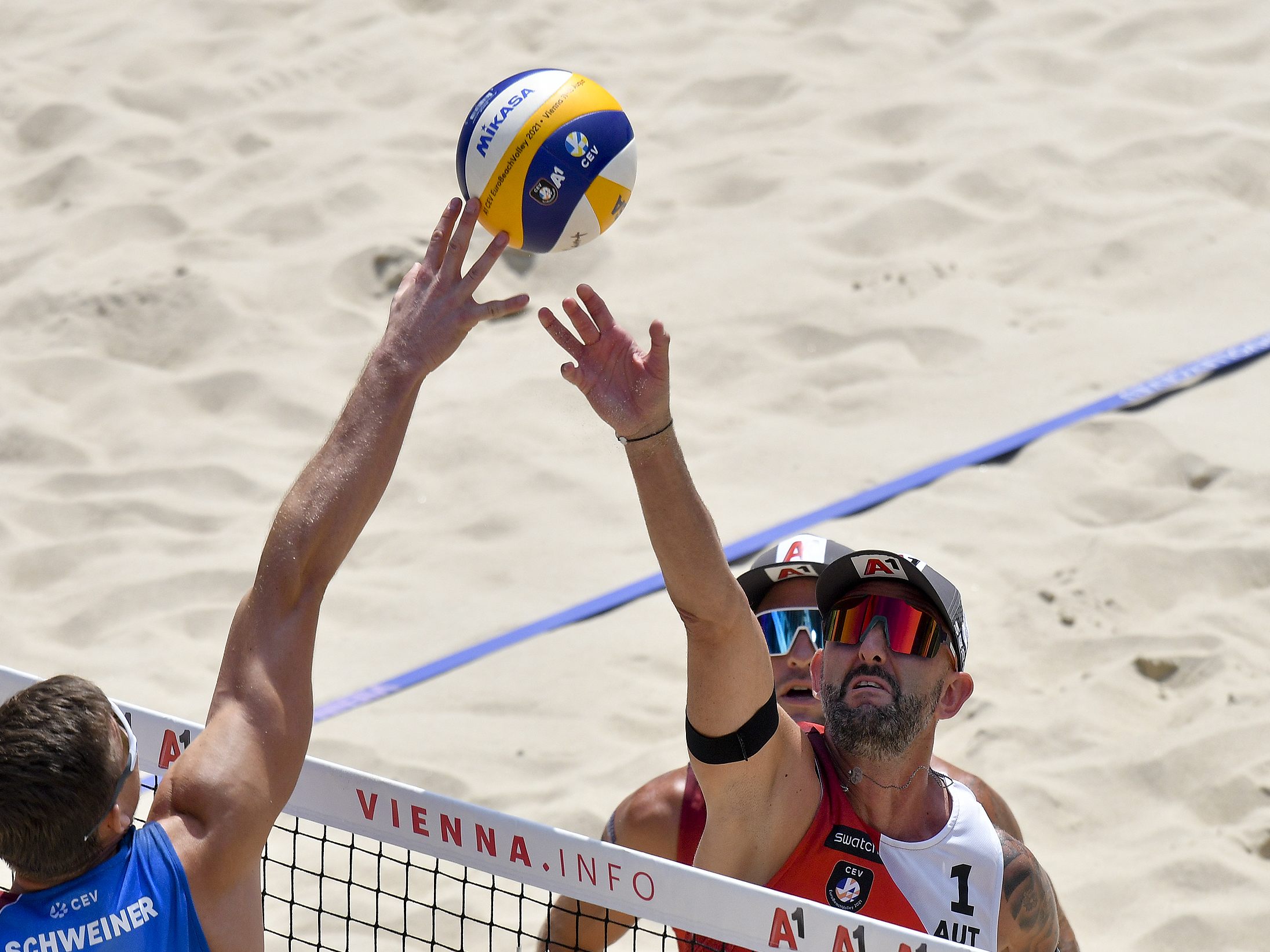 Die Beach-Volleyball-EM in Wien hätte für Österreich besser beginnen können. Die Beach-Volleyball-EM in Wien hätte für Österreich besser beginnen können.