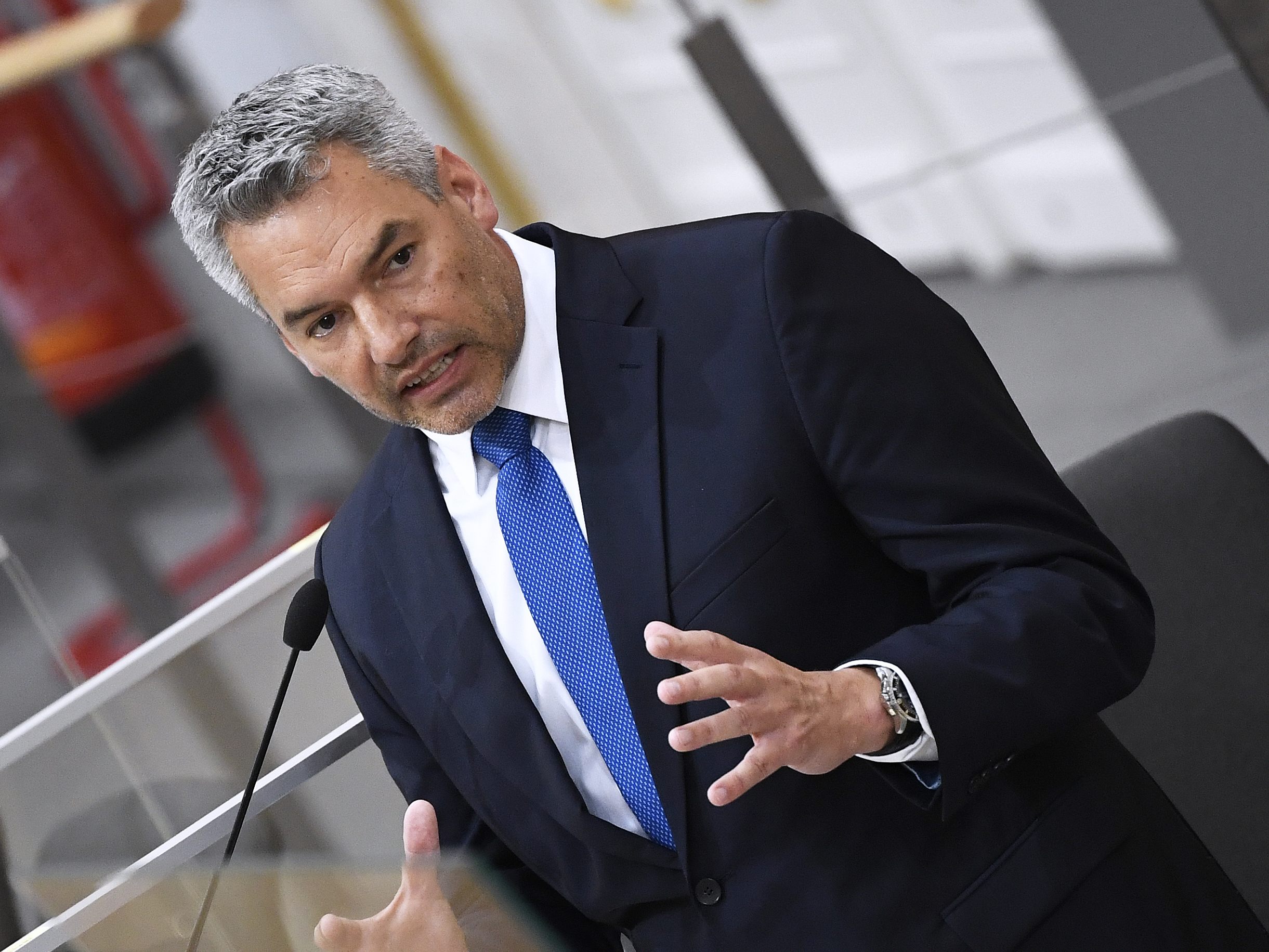 Innenminister Karl Nehammer gibt heute ein Pressestatement.