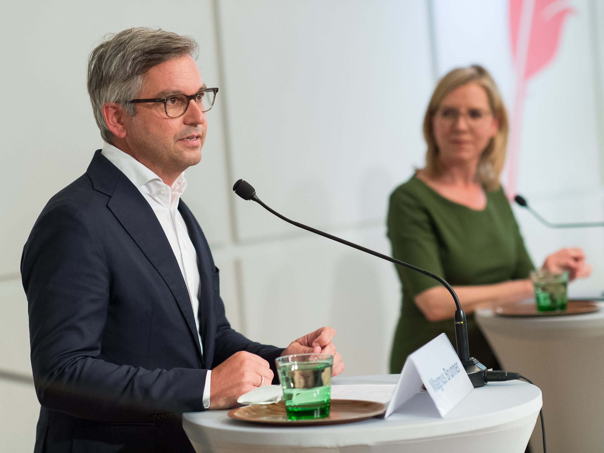 Grüne reagieren verschnupft auf Brunners Kritik an Gewessler Grüne reagieren verschnupft auf Brunners Kritik an Gewessler