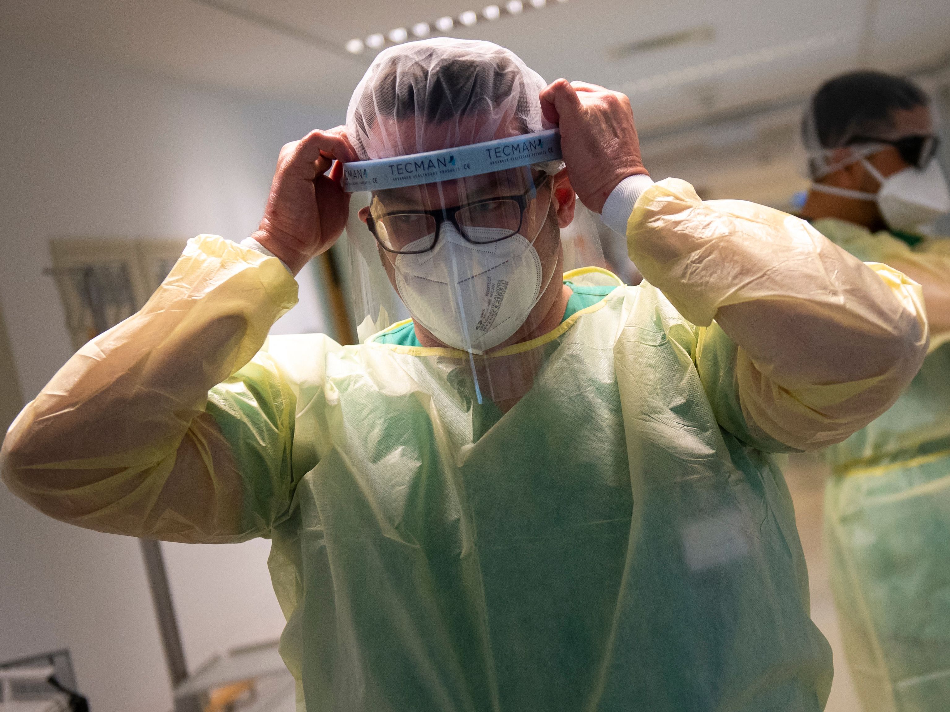 518 Personen in Vorarlberg gelten als aktiv positiv. 518 Personen in Vorarlberg gelten als aktiv positiv.