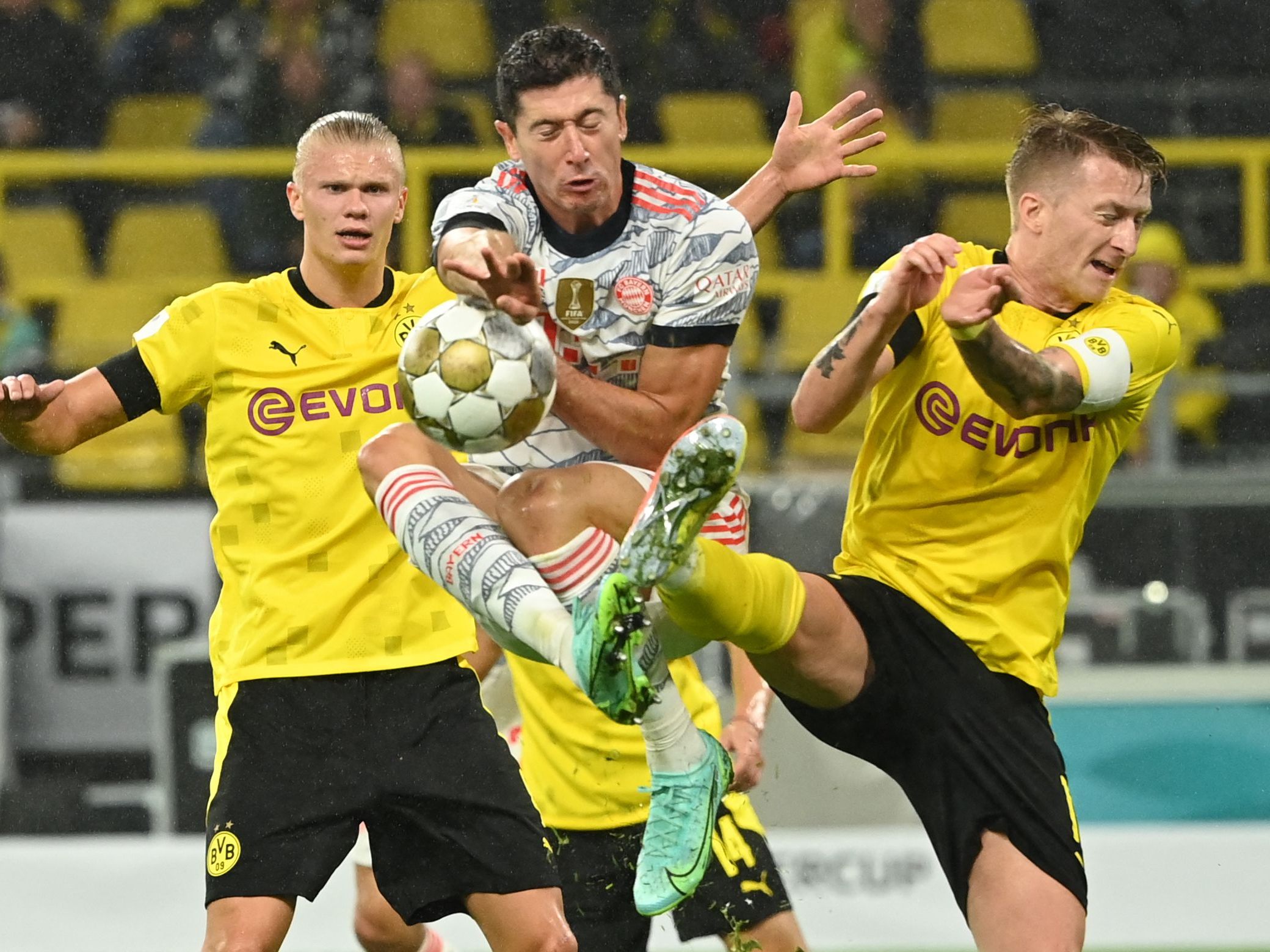 Der erste Titel der Saison geht an die Bayern Der erste Titel der Saison geht an die Bayern
