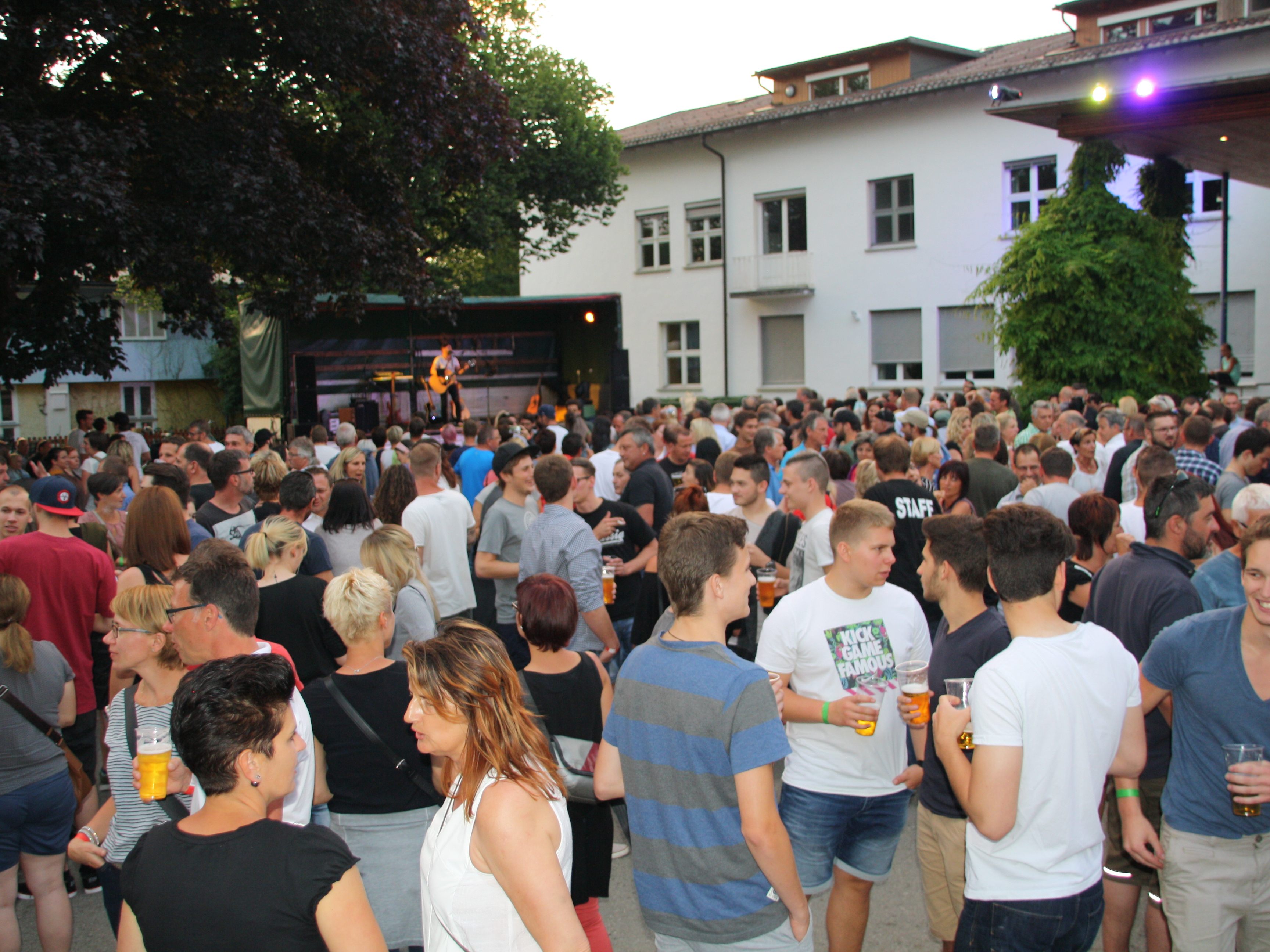 Der VS-Pausenhof verwandelt sich erneut in eine große Open-Air-Arena