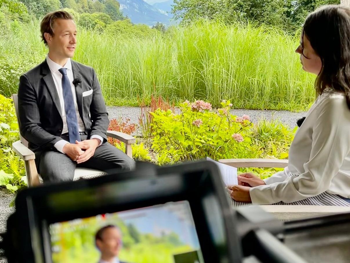 Finanzminister Gernot Blümel im Interview mit Hanna Reiner. Finanzminister Gernot Blümel im Interview mit Hanna Reiner.