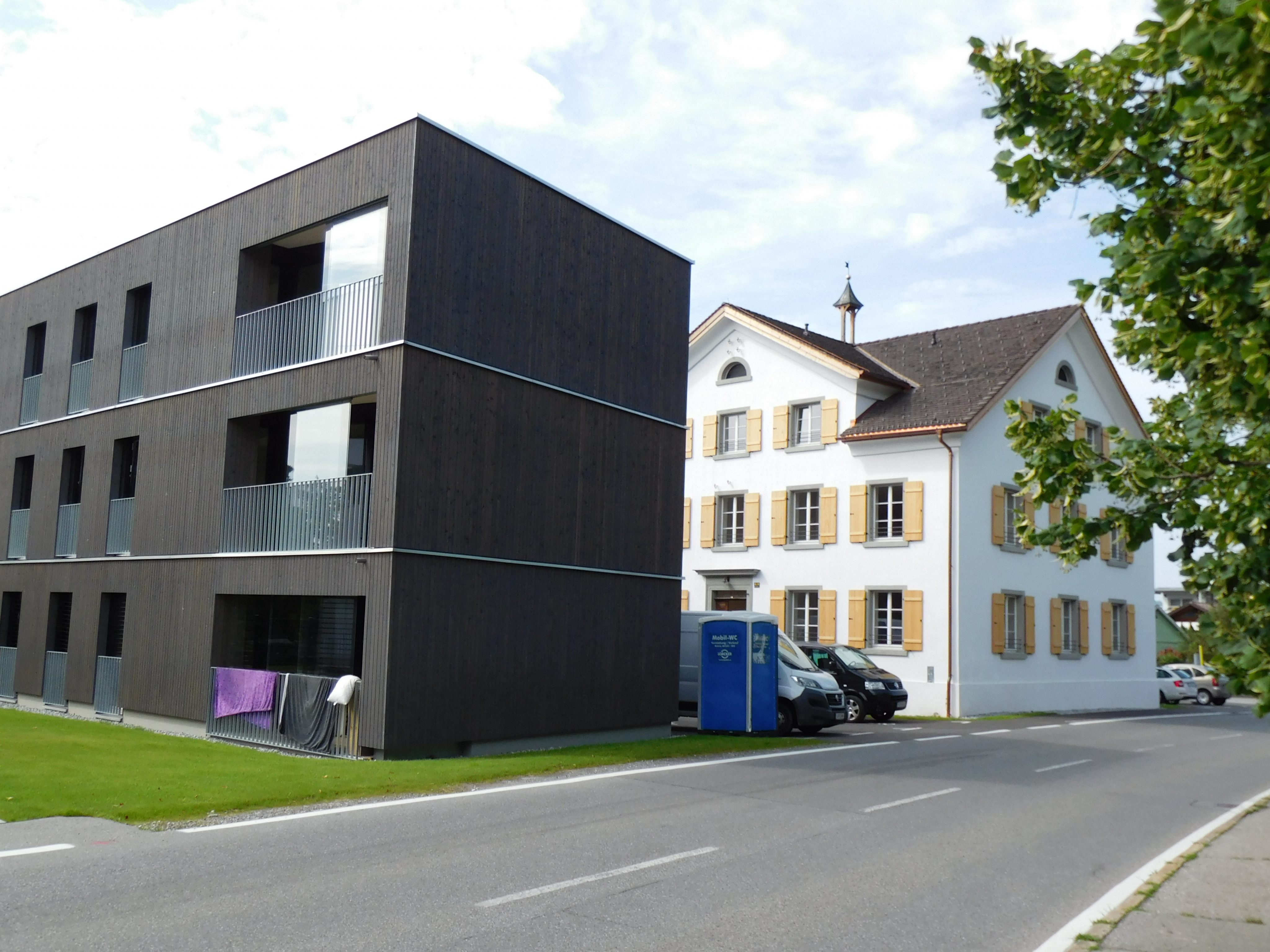 Das „Arkahus“ in Muntlix erstrahlt in neuem Glanz und konnte wieder mit Menschen belebt werden Das „Arkahus“ in Muntlix erstrahlt in neuem Glanz und konnte wieder mit Menschen belebt werden