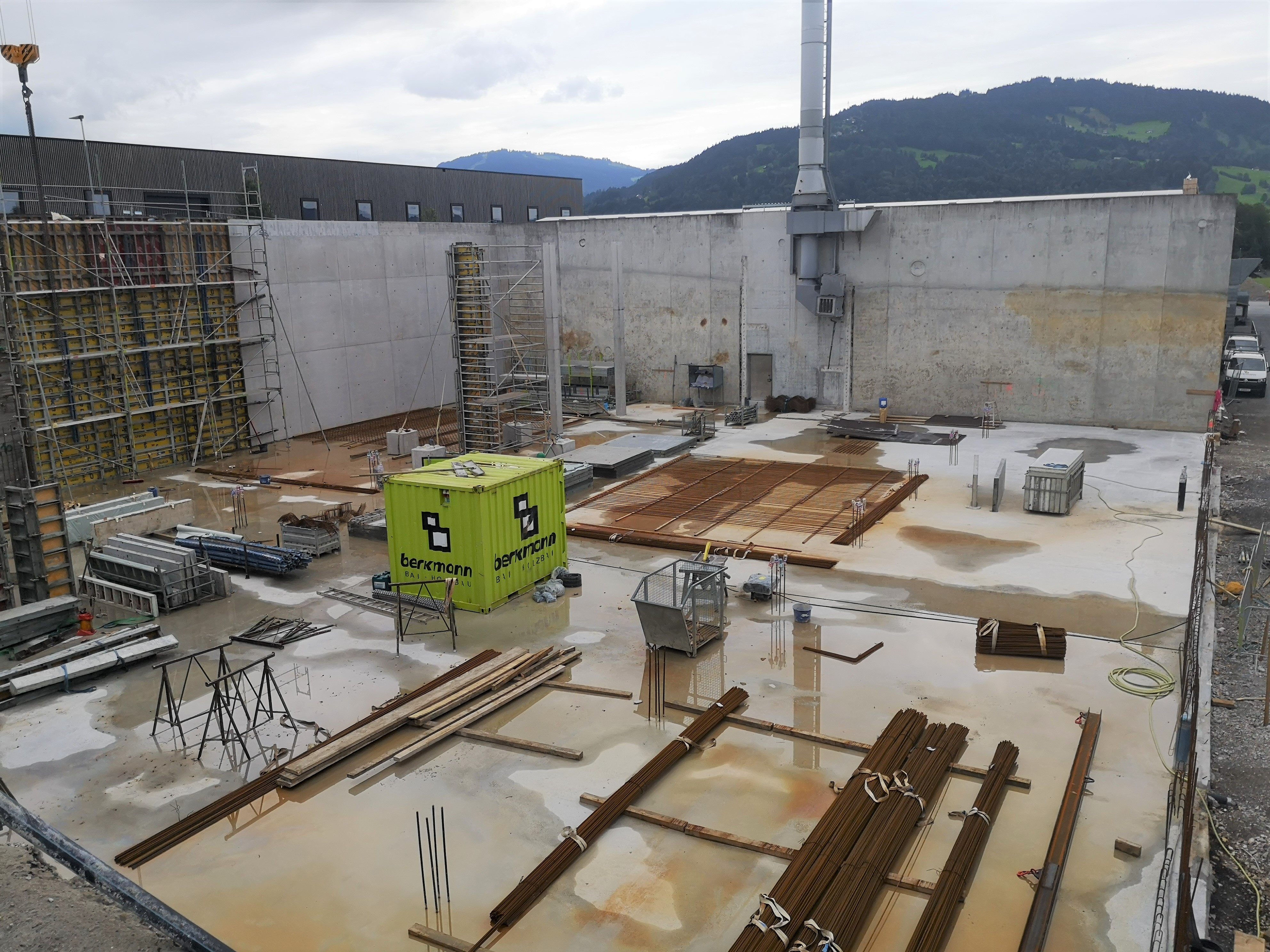 Für den Erweiterungsbau wird der bestehende Käsekeller um 40 Meter verlängert.