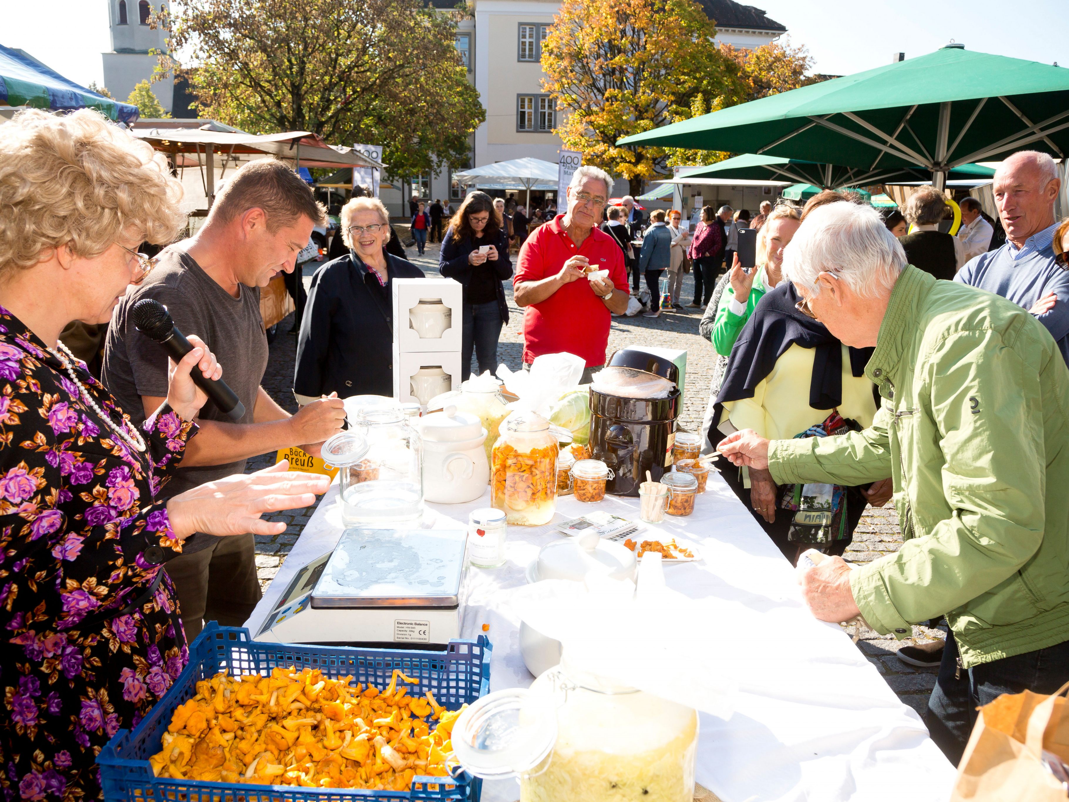 Beim Marktfest am 1. September steht das Thema Nachhaltigkeit im Mittelpunkt. Durch den Vormittag führt Tante Martha.