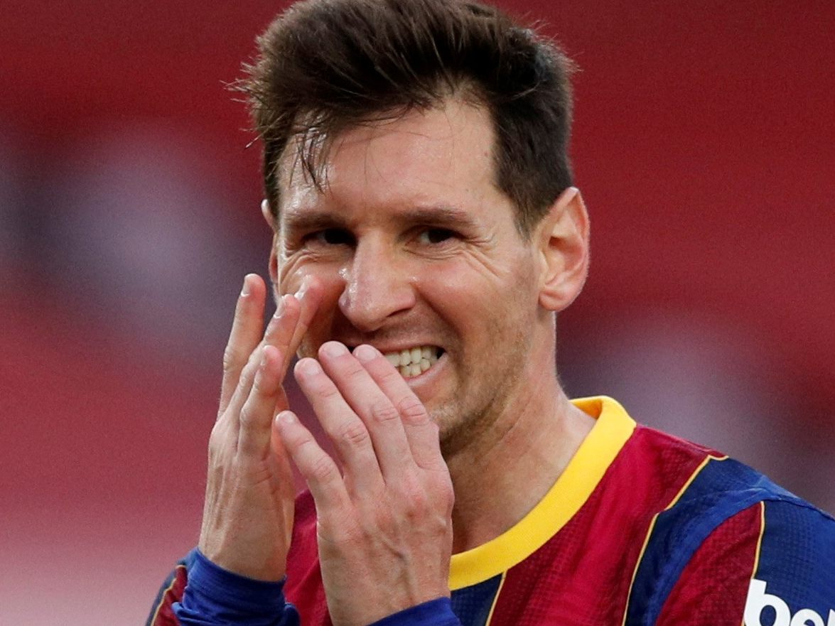 Laut Medienberichten winkt Messi ein Zweijahresvertrag mit Gage von 40 Mio. Euro jährlich. Laut Medienberichten winkt Messi ein Zweijahresvertrag mit Gage von 40 Mio. Euro jährlich.