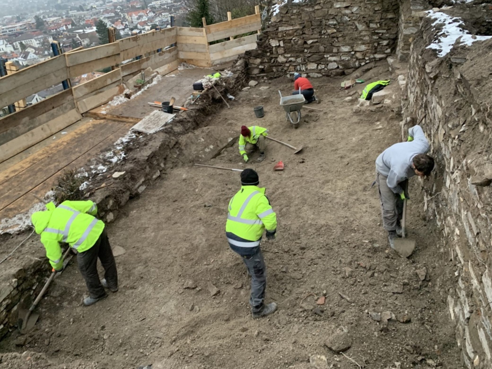 An der Burgruine Neu-Montfort wurde über die Sommermonate fleißig gearbeitet