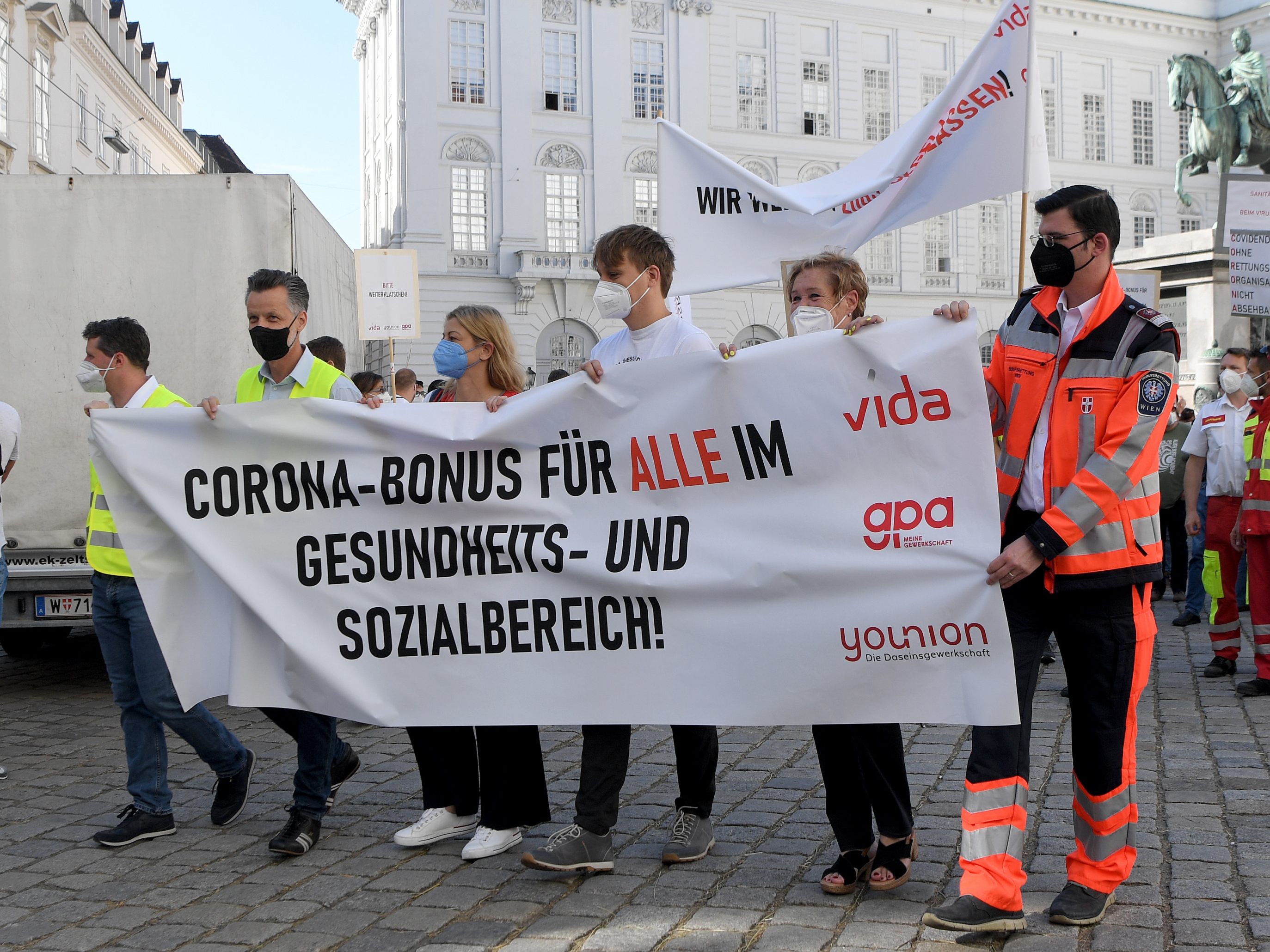 Die SPÖ fordert mehr Tempo für den Coronabonus.