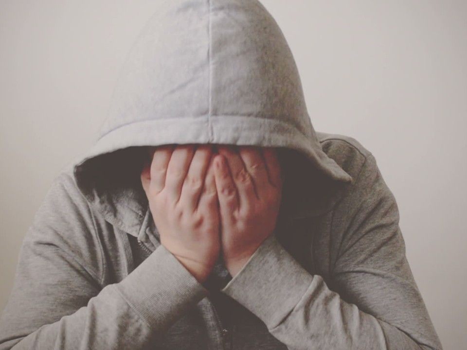 Nimmt das eigene Kind Drogen, ist die Verzweiflung der Eltern oftmals groß Nimmt das eigene Kind Drogen, ist die Verzweiflung der Eltern oftmals groß