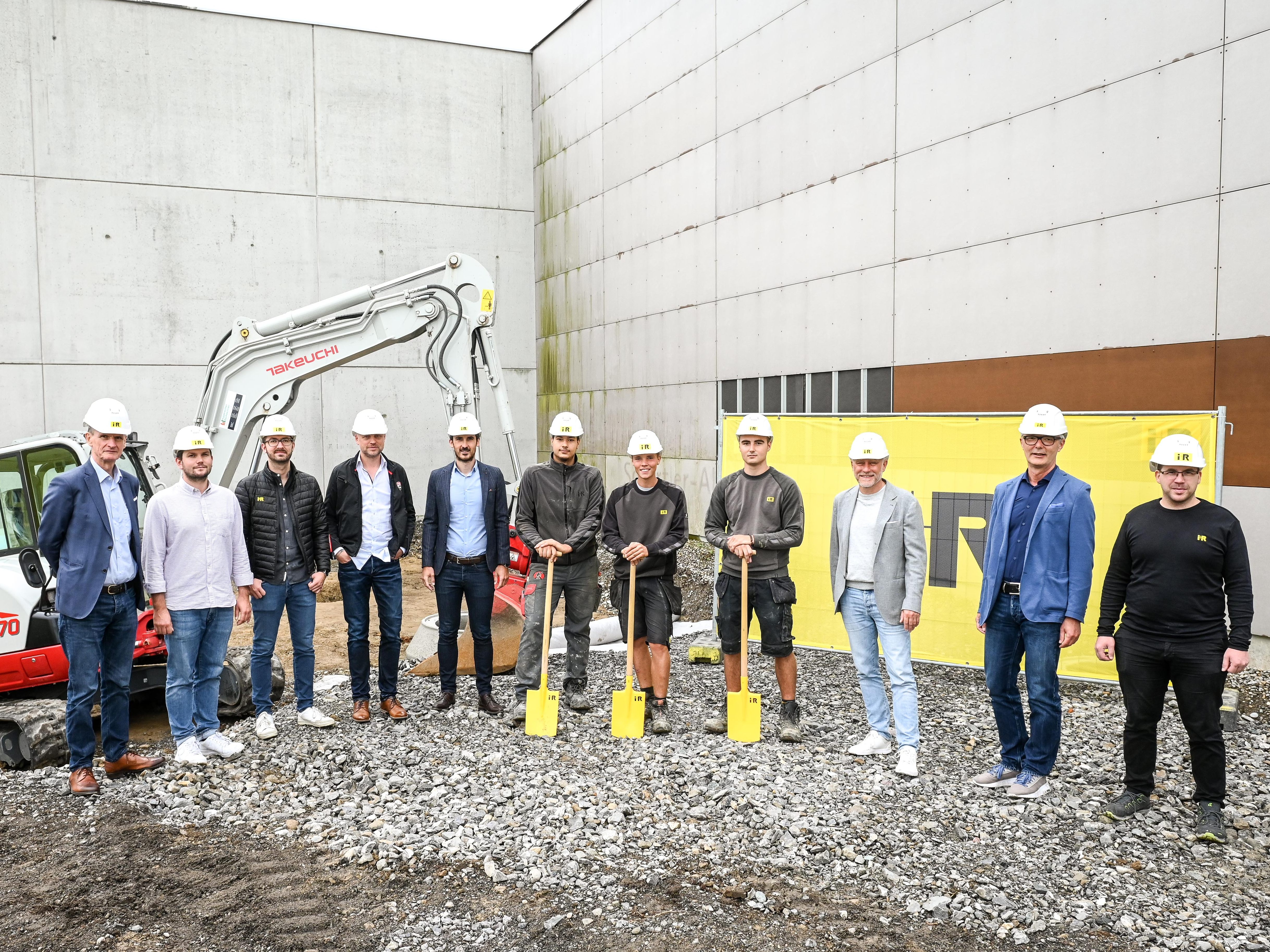 Nachwuchsfachkräfte bauen ihre Ausbildungsstätte selbst