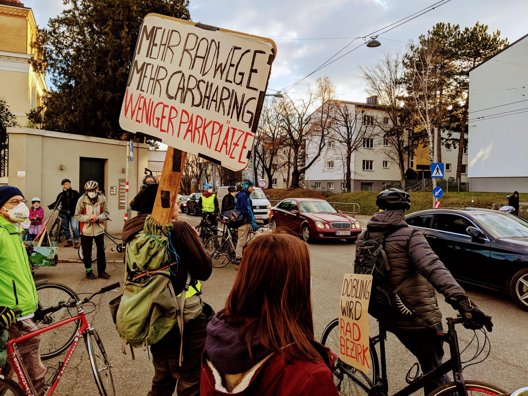 Jeden ersten Freitag im Monat findet die Rad-Demo statt. Jeden ersten Freitag im Monat findet die Rad-Demo statt.
