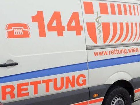 Schwer verletzt wurde eine 35-jährige Fußgängerin bei einem Unfall in Wien-Alsergrund