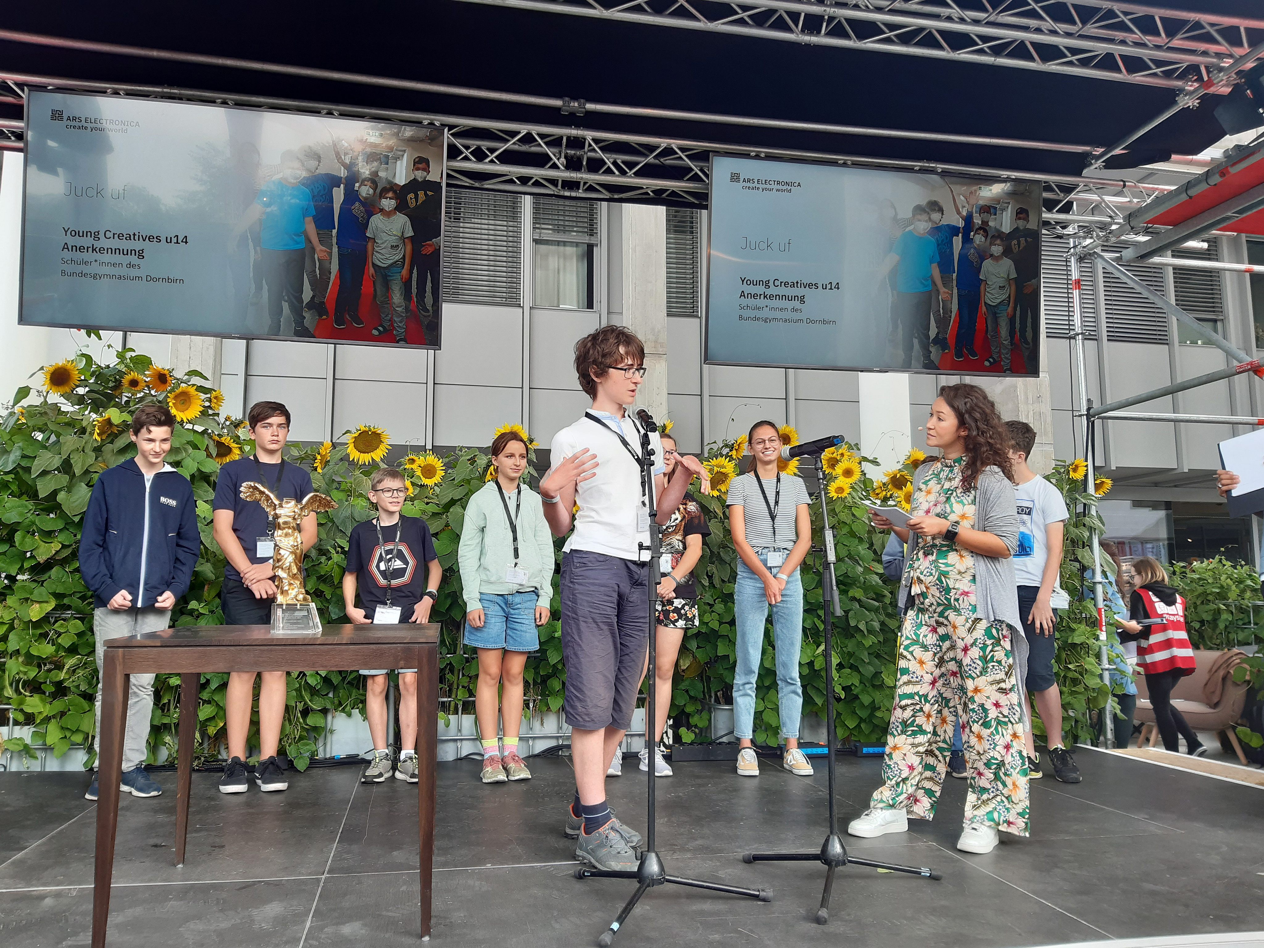 Die Dornbirner Schüler präsentierten ihr Projekt im Rahmen des Ars Electronica Festivals 2021. Die Dornbirner Schüler präsentierten ihr Projekt im Rahmen des Ars Electronica Festivals 2021.