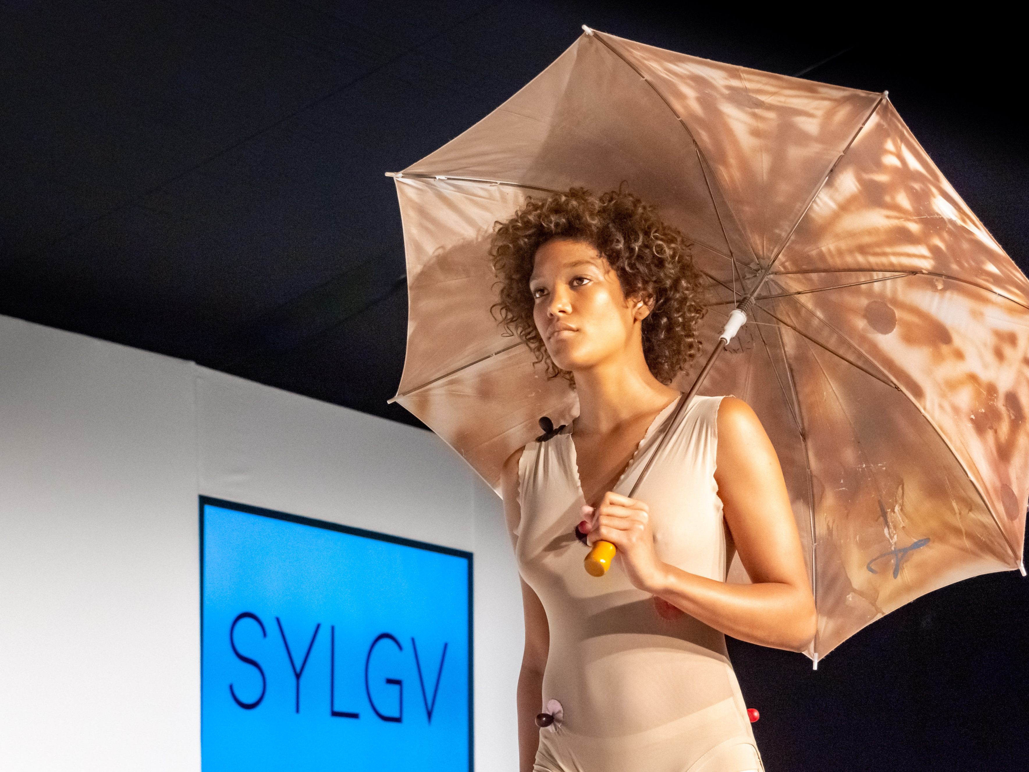 MQ VIENNA FASHION WEEK.21 Day 2 - SYLGV - #SUPPORTYOURLOCALGIRLGANGVIENNA