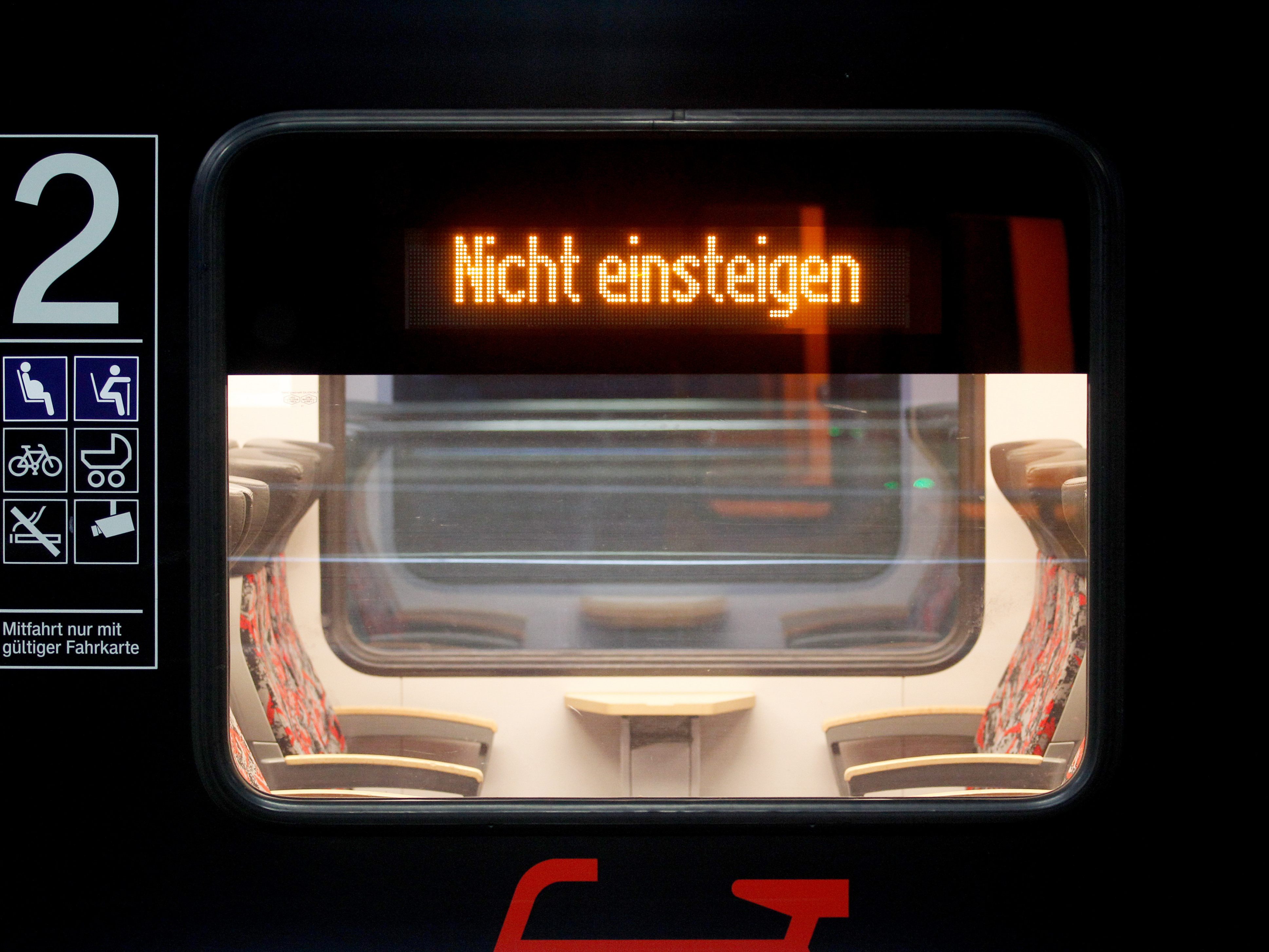 Der Streik im Personenverkehr der Deutschen Bahn hat begonnen. Der Streik im Personenverkehr der Deutschen Bahn hat begonnen.