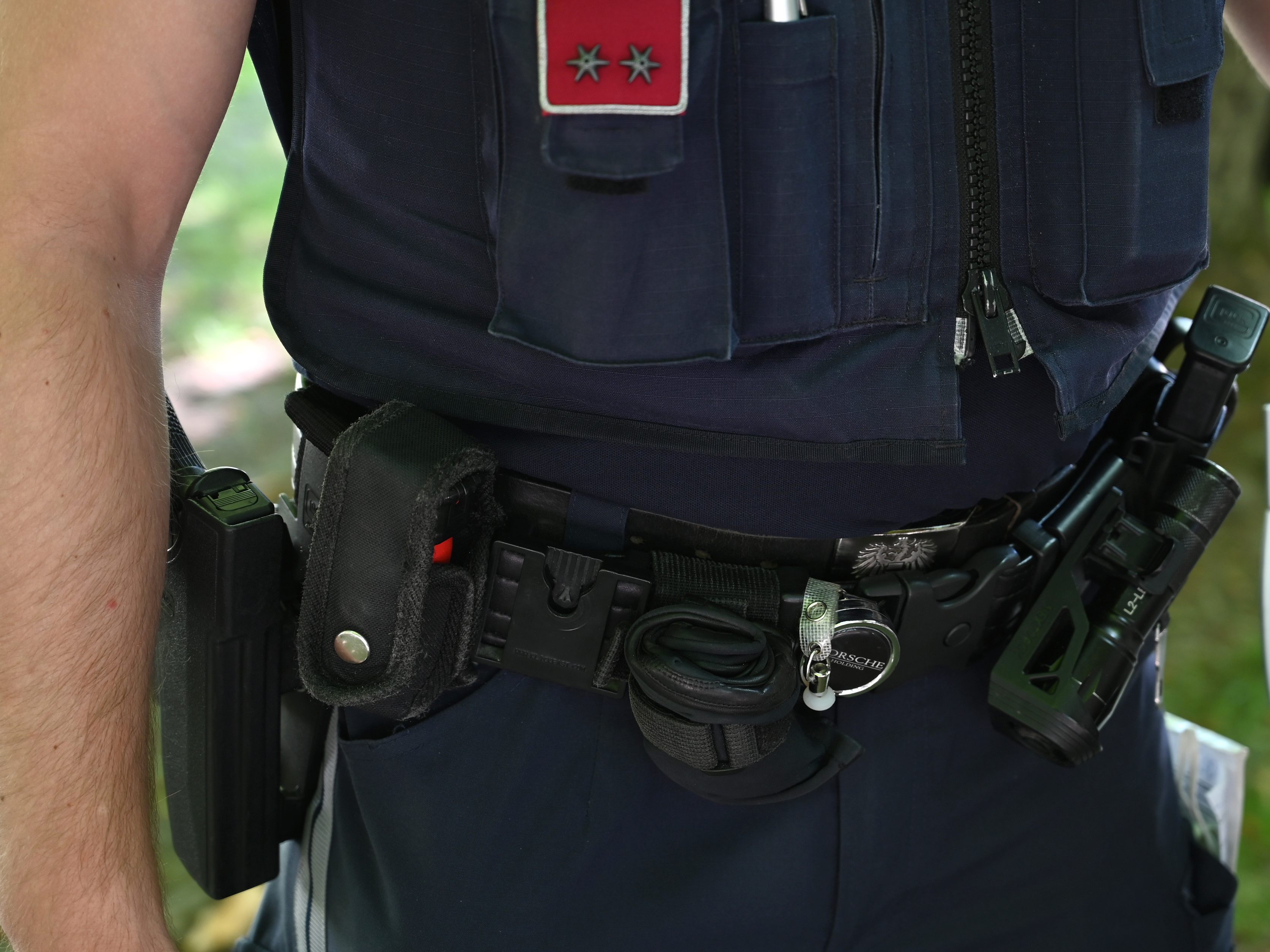 Die Polizei musste mehrmals zu Drohungen mit Messern ausrücken. Die Polizei musste mehrmals zu Drohungen mit Messern ausrücken.