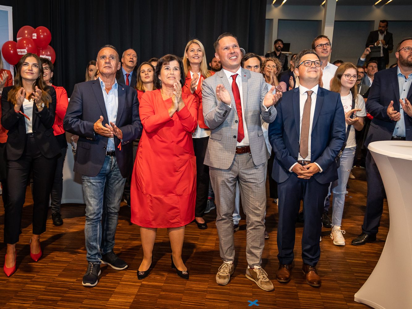Die ersten Reaktionen nach der Hochrechnung bei der Landtagswahl in Oberösterreich.
