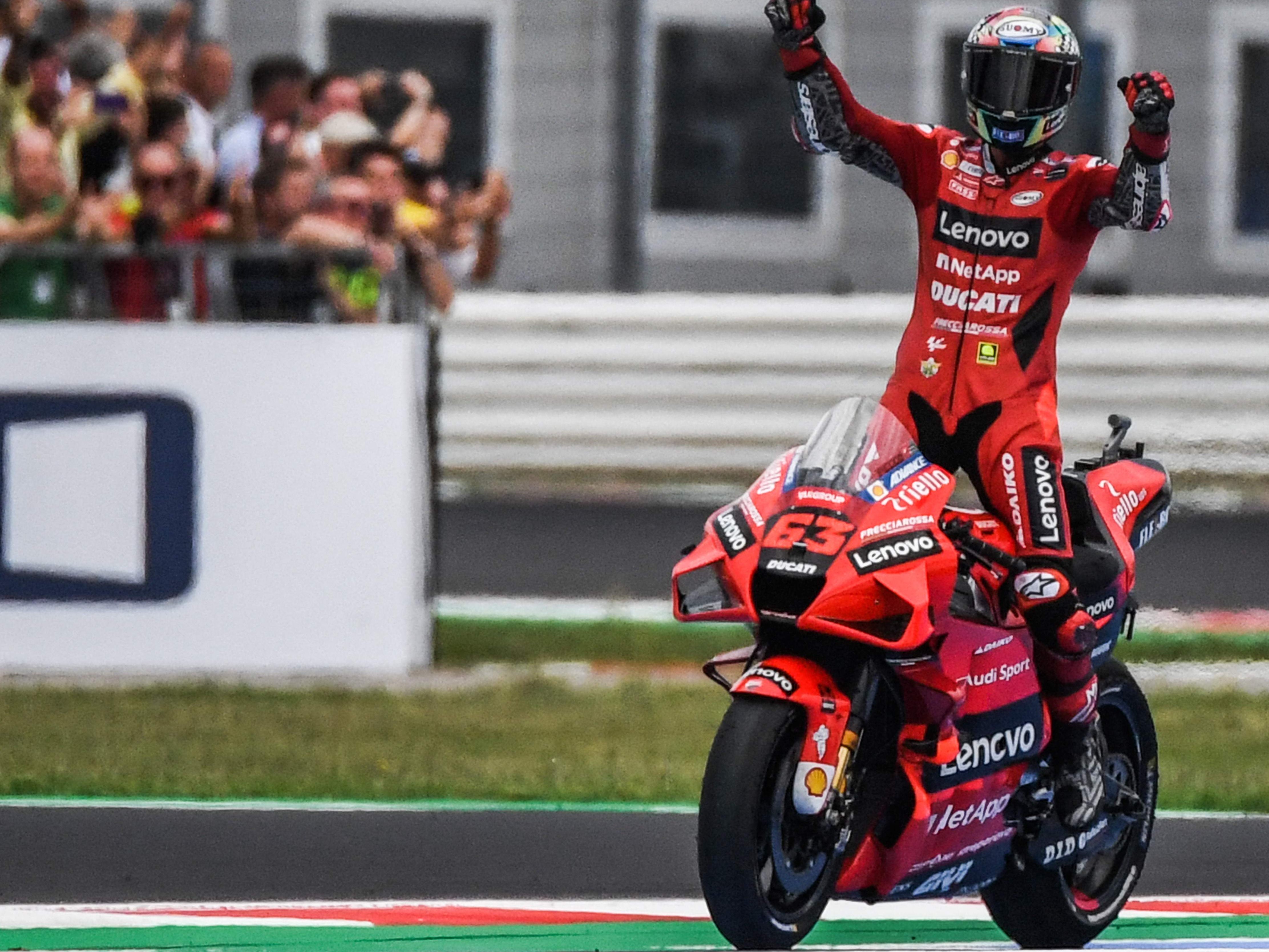 Italienischer Ducati-Pilot Bagnaia gewann in Misano vor WM-Leader Quartararo.