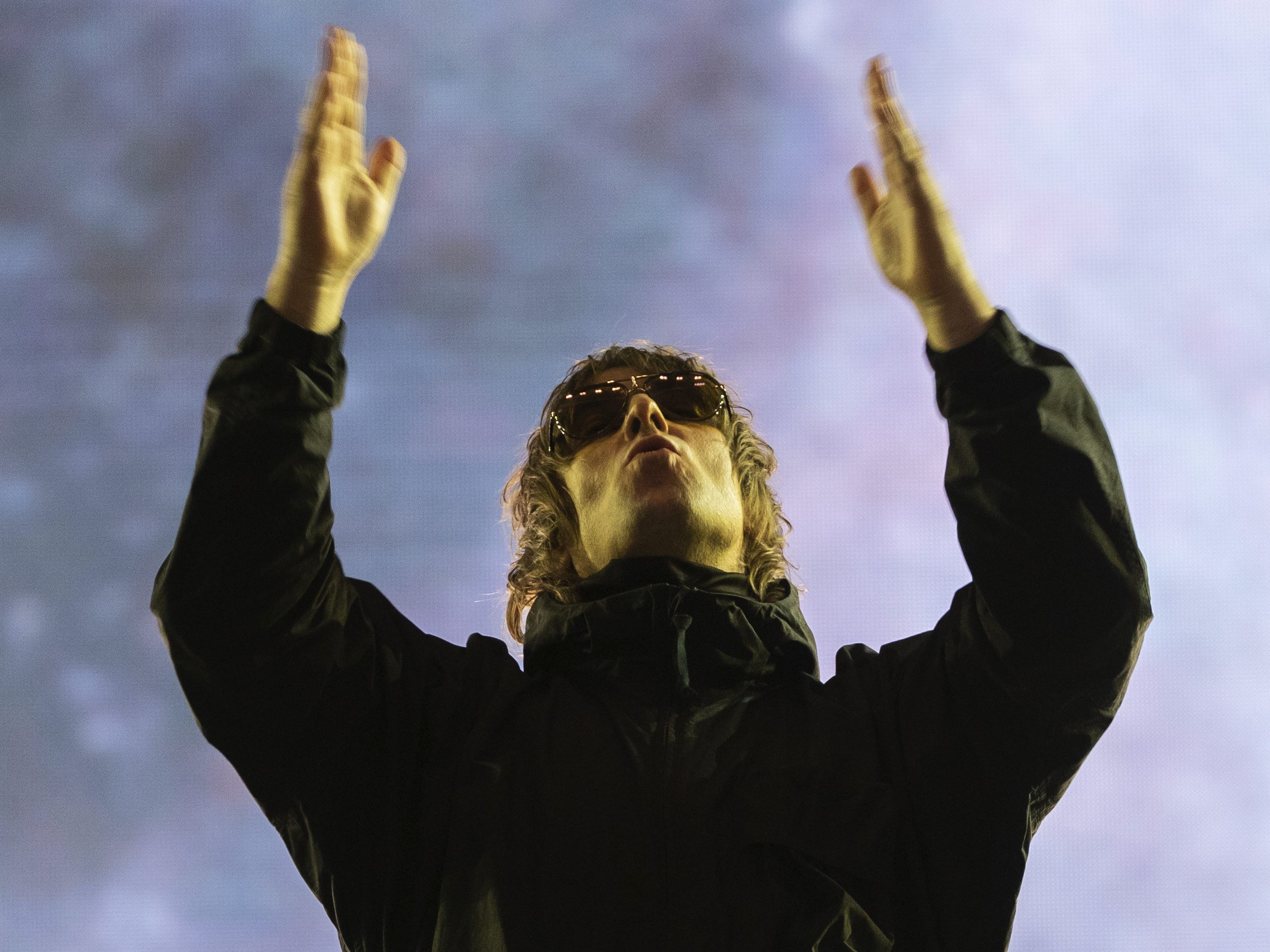 Liam Gallagher soll aus einem Helikopter gefallen sein.