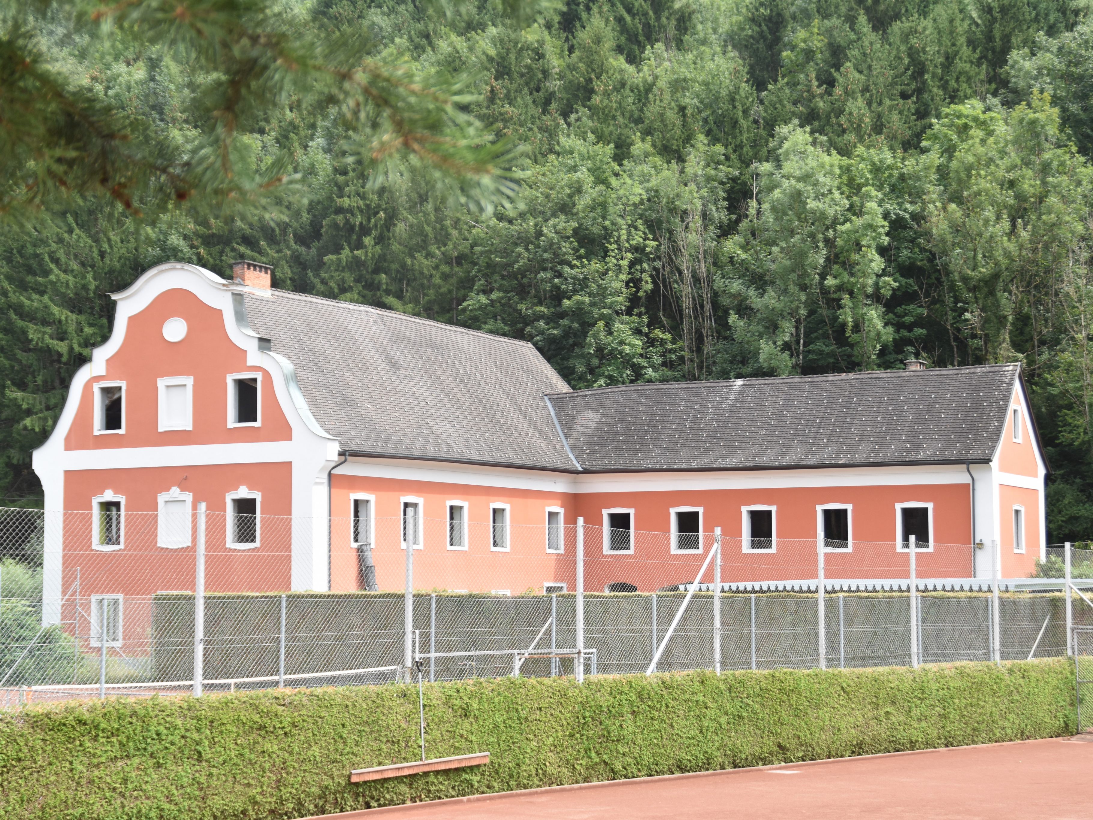 Das Bädle neben des Tennisplätzen