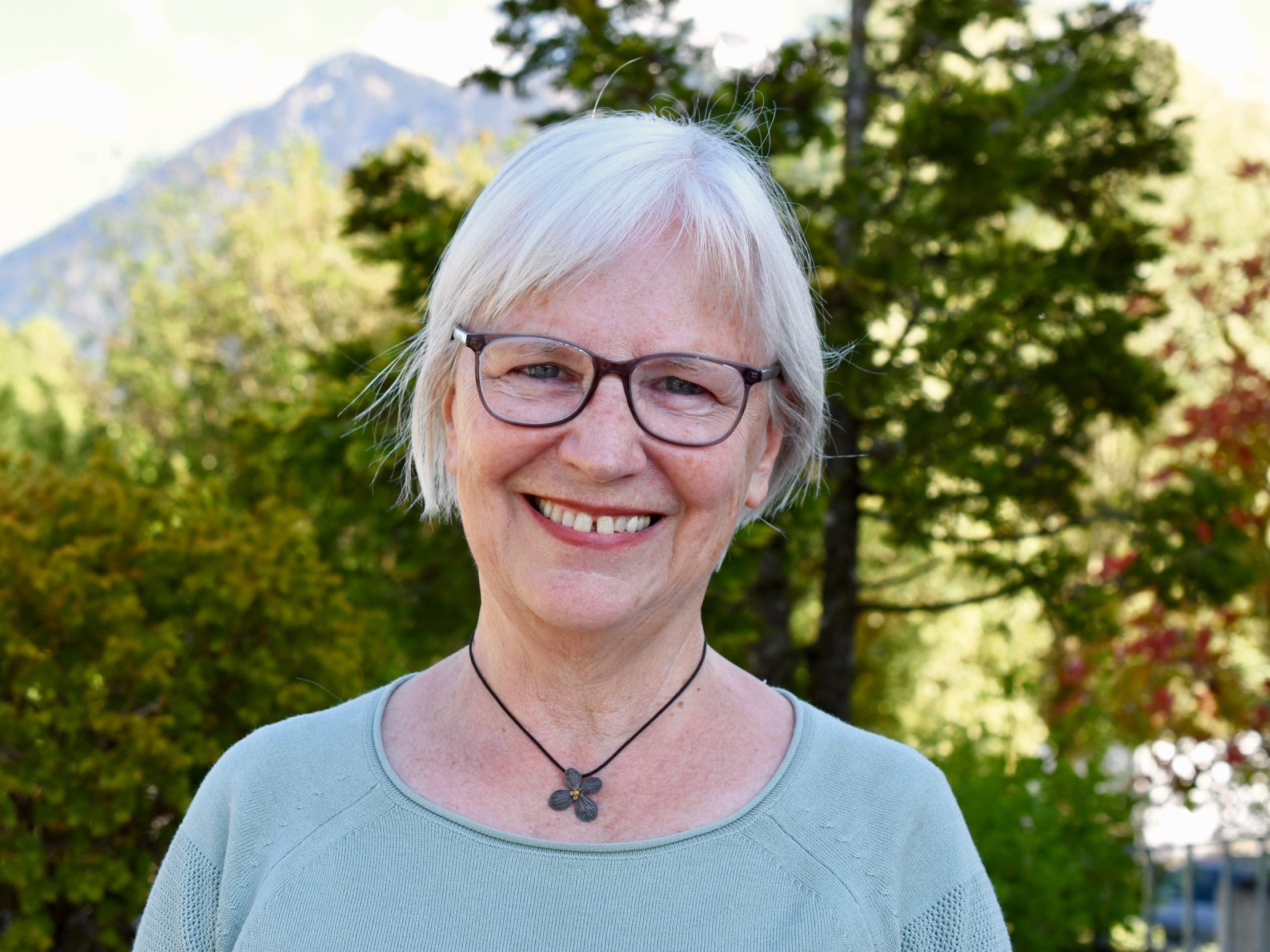 Für Bärbl (Barbara) Begle ist es eine große Herzensangelegenheit anderen Menschen zu helfen. Für Bärbl (Barbara) Begle ist es eine große Herzensangelegenheit anderen Menschen zu helfen.