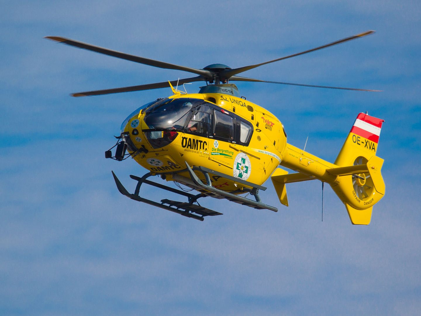 Der "C8" musste den Schwerverletzten ins LKH Feldkirch fliegen.