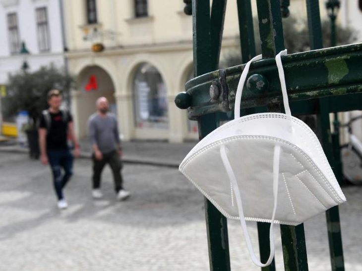 Comeback der FFP2-Maske: Am Mittwoch starten die neuen Corona-Regeln. Eine Verordnung gibt es dazu noch nicht. Comeback der FFP2-Maske: Am Mittwoch starten die neuen Corona-Regeln. Eine Verordnung gibt es dazu noch nicht.